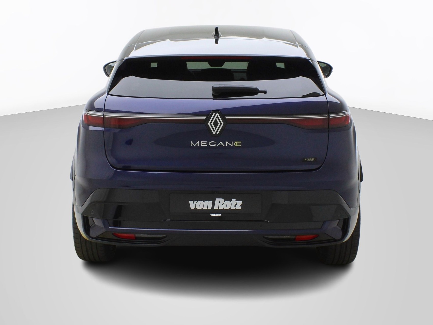 RENAULT Mégane E-Tech iconic-showroom-element-3