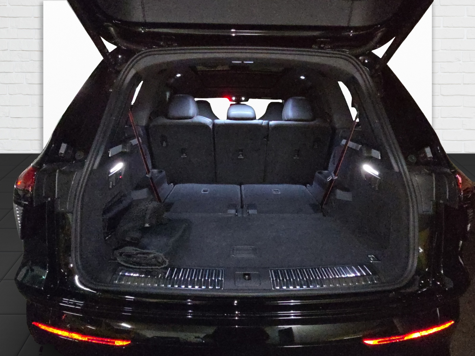 AUDI Q7 SUV TDI quattro 220 kW-image-9