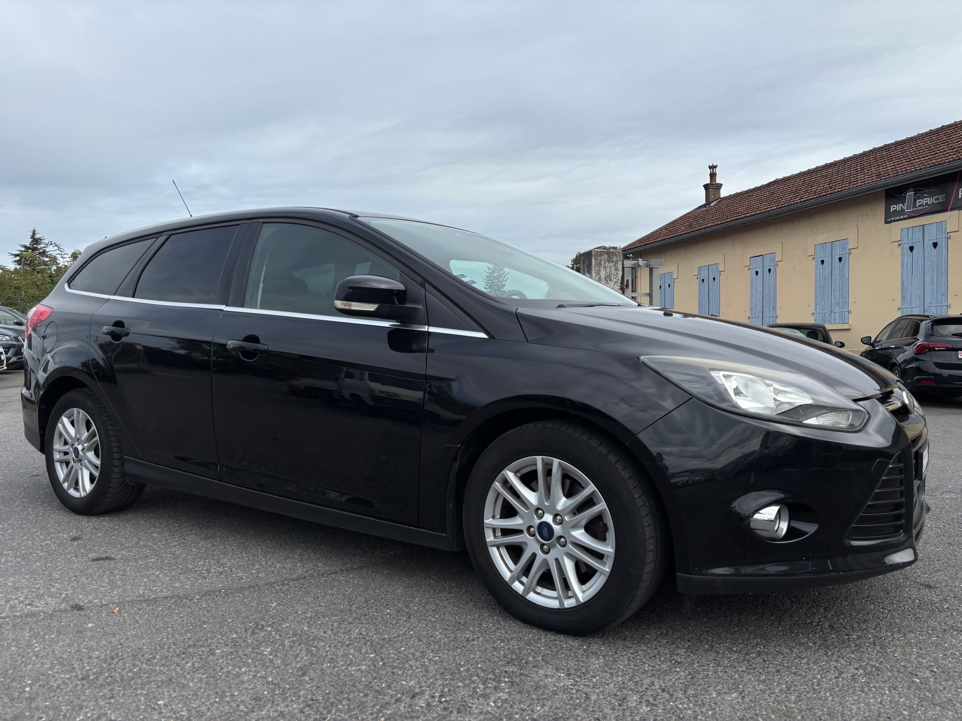 FORD Focus 2.0 TDCi Titanium PowerShift-showroom-element-2