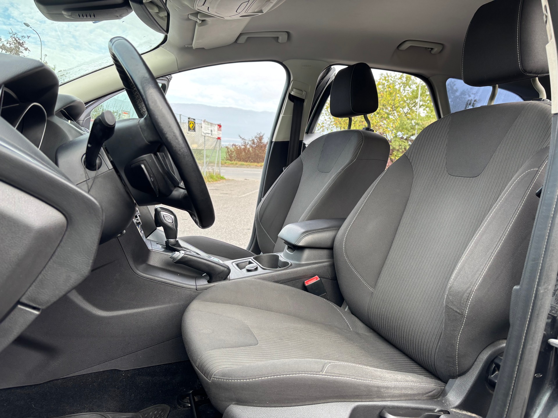 FORD Focus 2.0 TDCi Titanium PowerShift-image-10