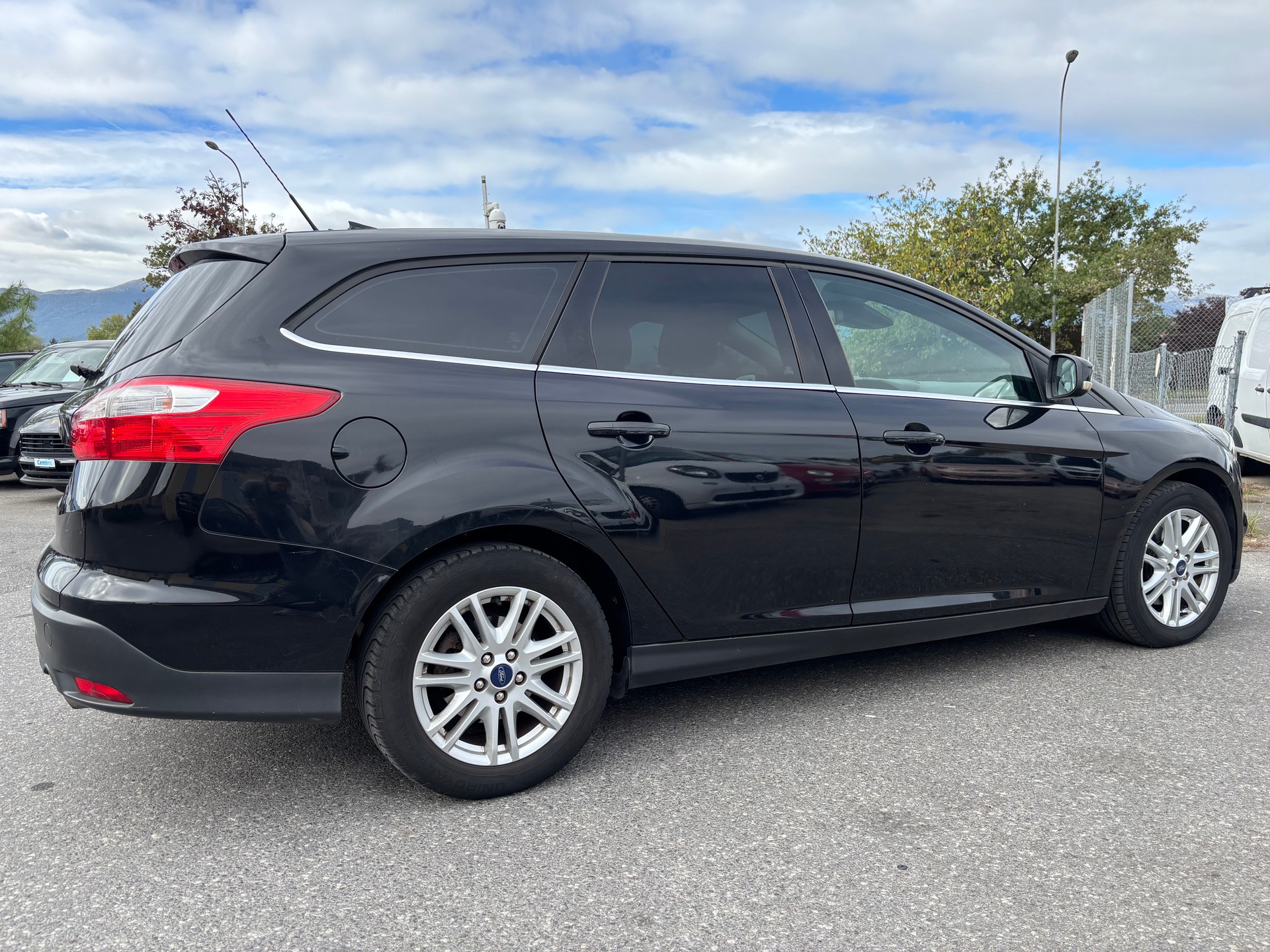 FORD Focus 2.0 TDCi Titanium PowerShift-showroom-element-3