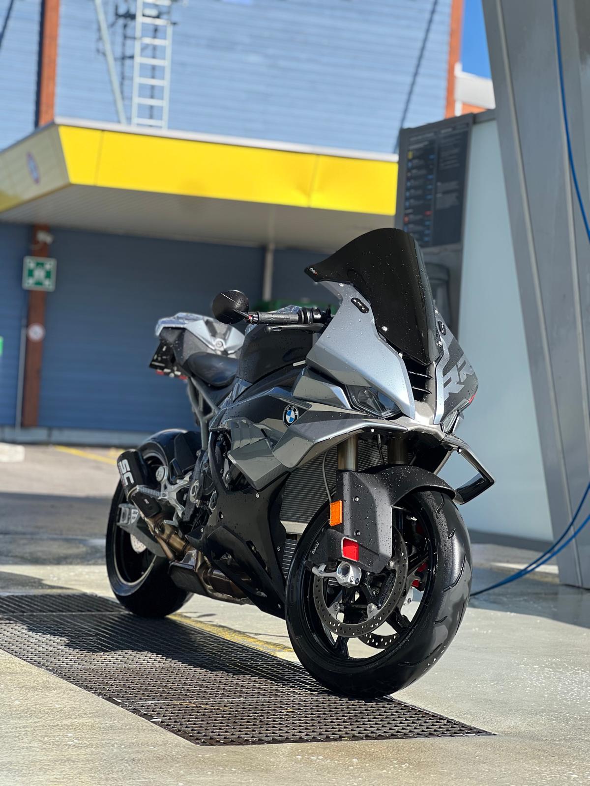 BMW S 1000 RR-image-1