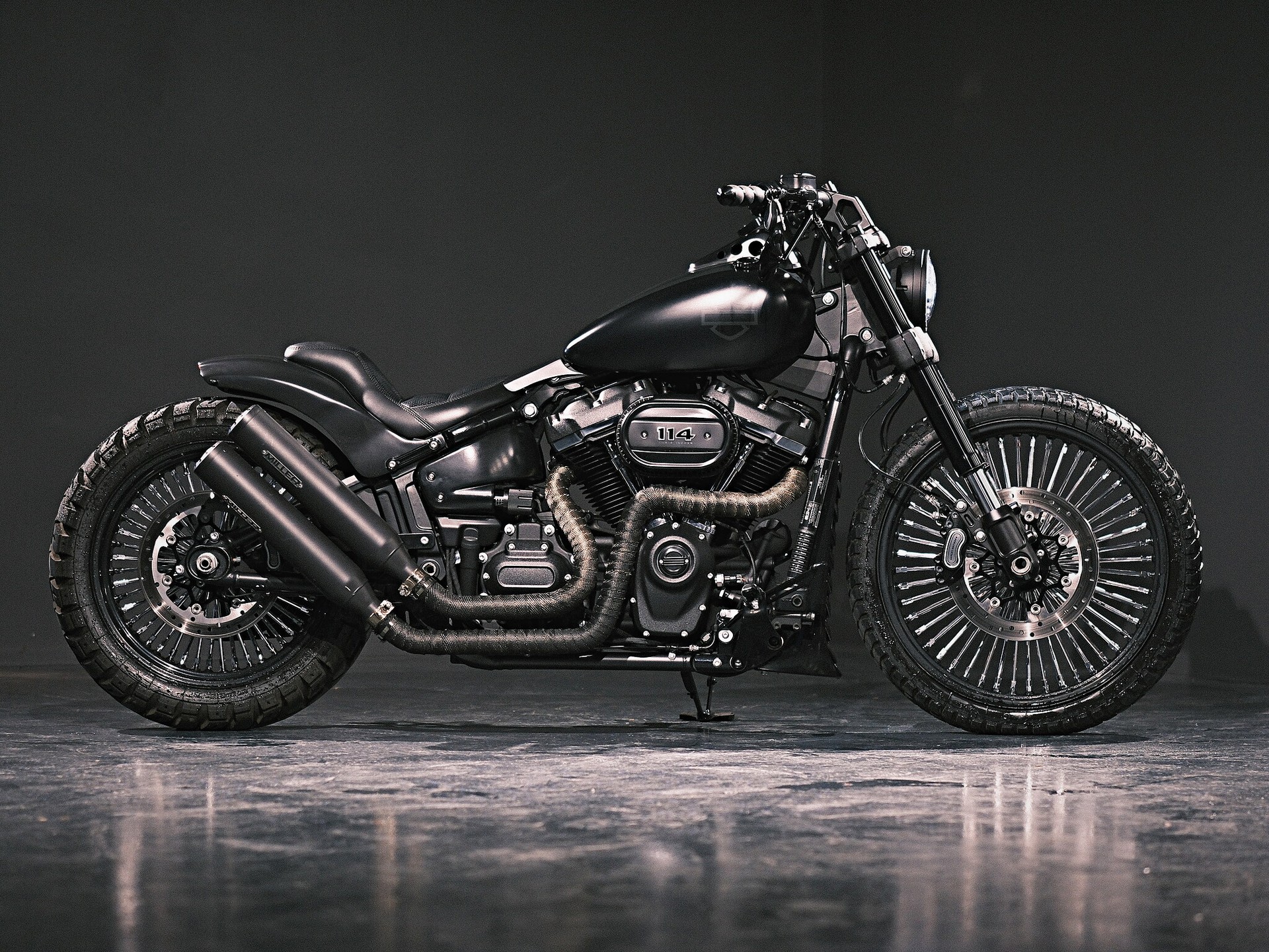 HARLEY-DAVIDSON FXFBS Fat Bob 114 ABS-showroom-element-1