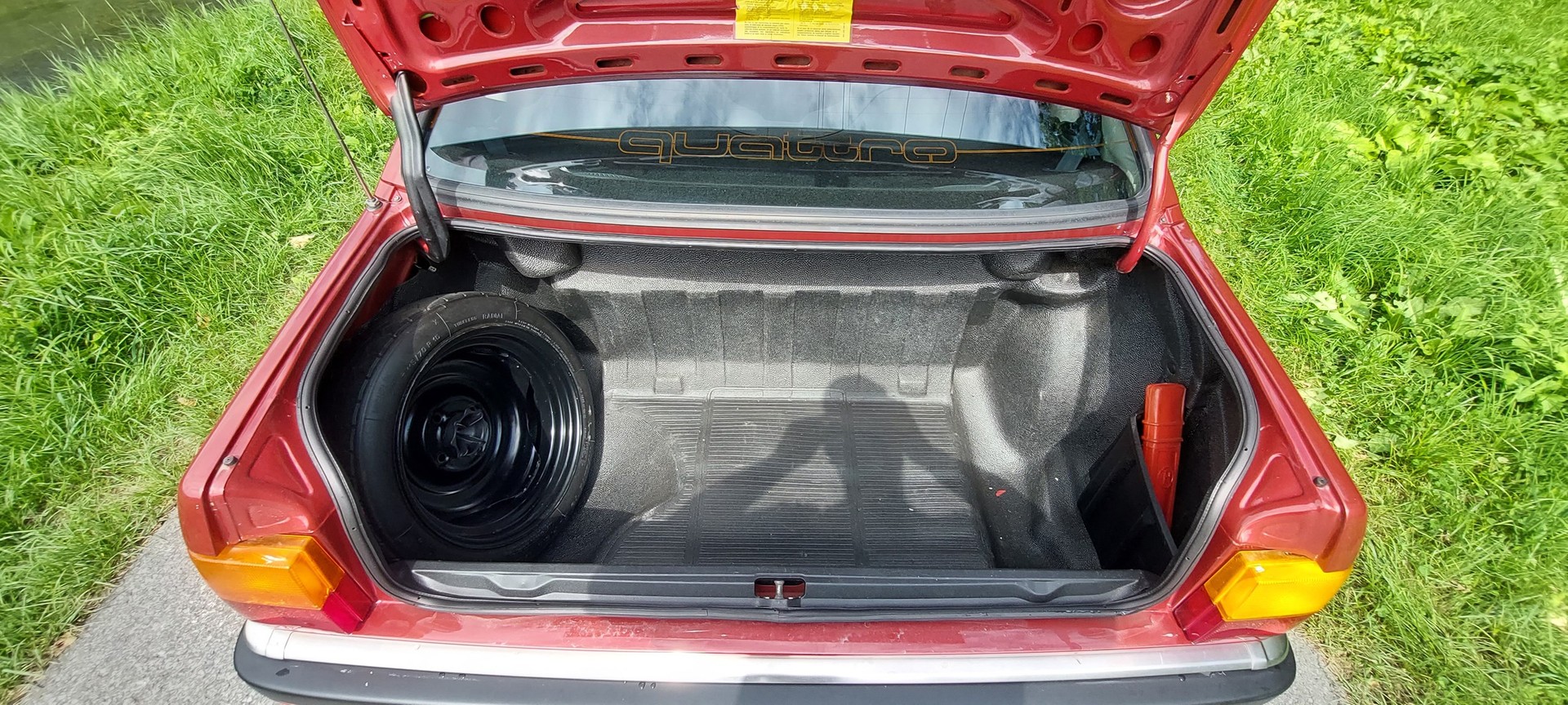 AUDI 90 2.2 quattro-image-11