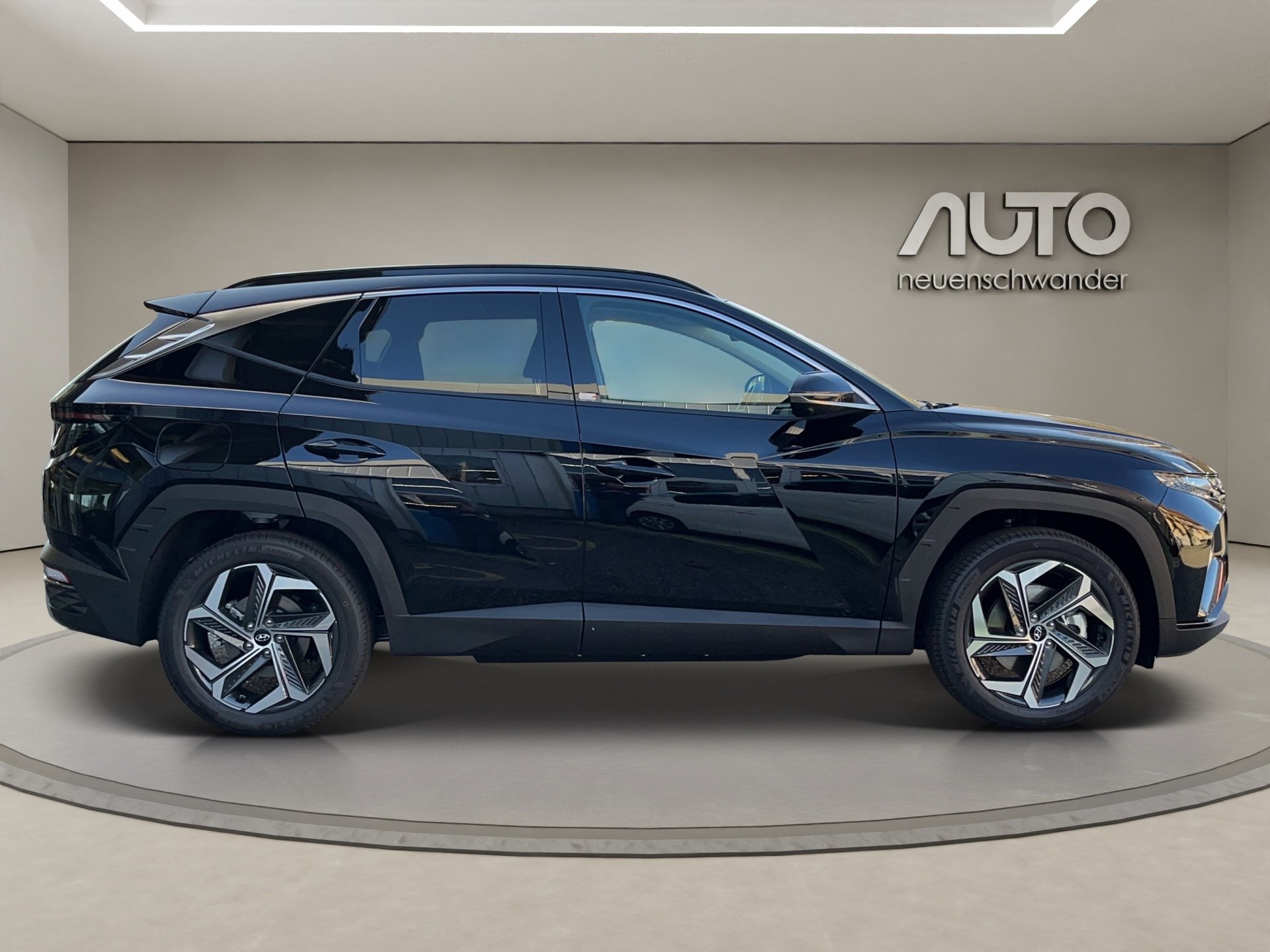 HYUNDAI Tucson 1.6 TGDI PHEV Vertex 4WD-showroom-element-3