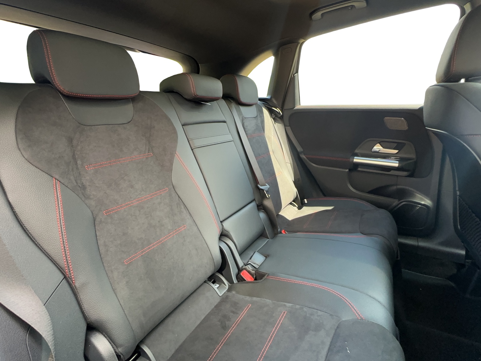 MERCEDES-BENZ B 220 4Matic 8G-DCT-image-18