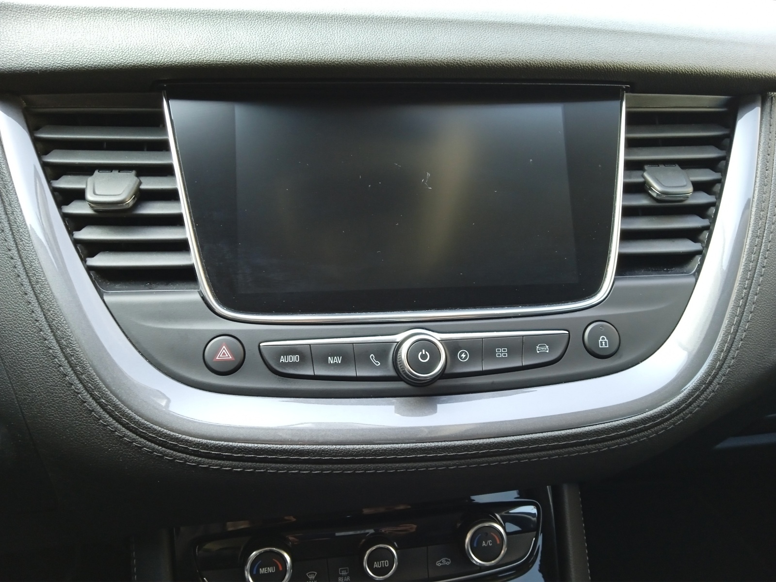OPEL Grandland X 1.6 T PHEV Excellence-image-11