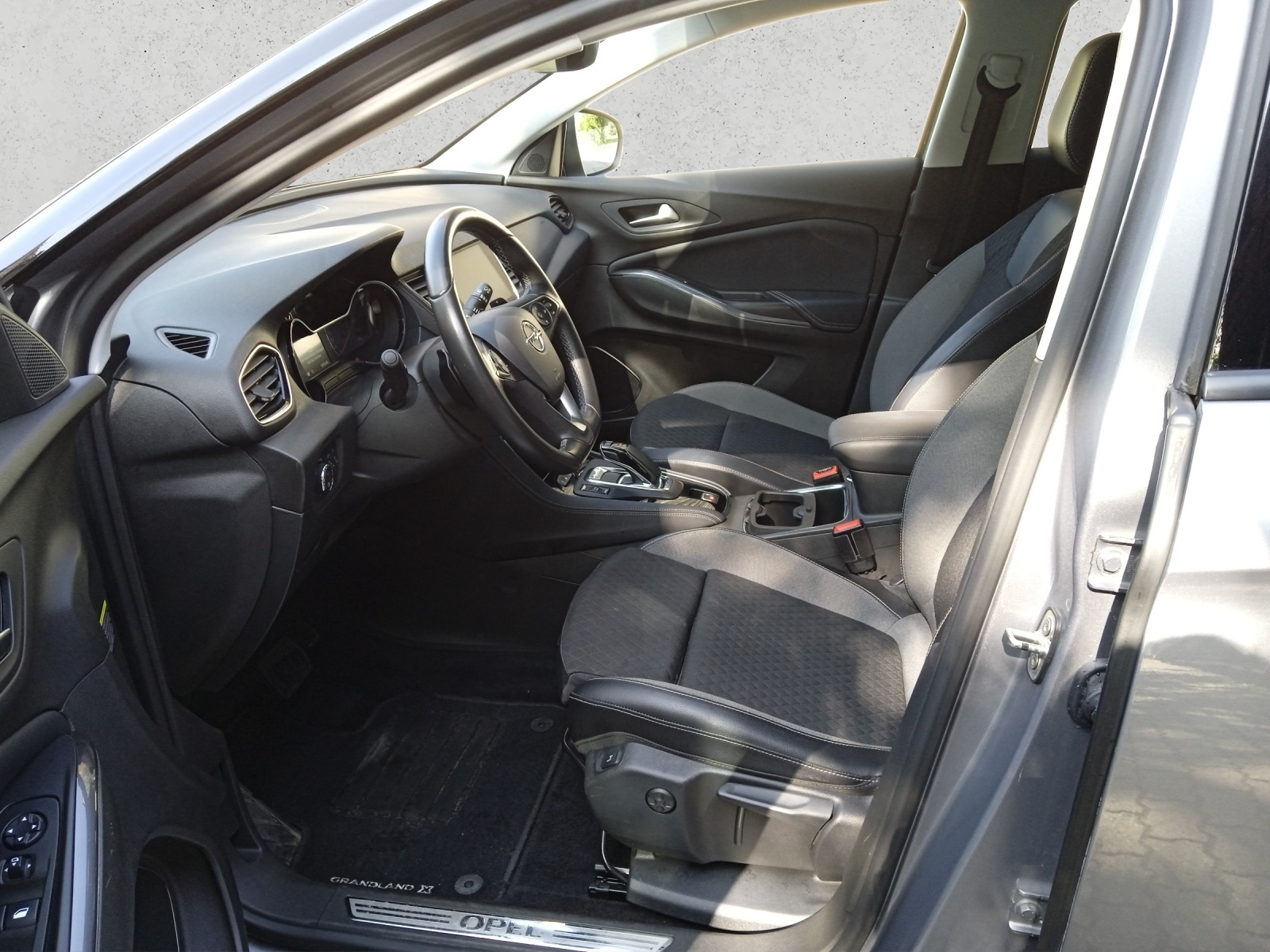 OPEL Grandland X 1.6 T PHEV Excellence-image-8