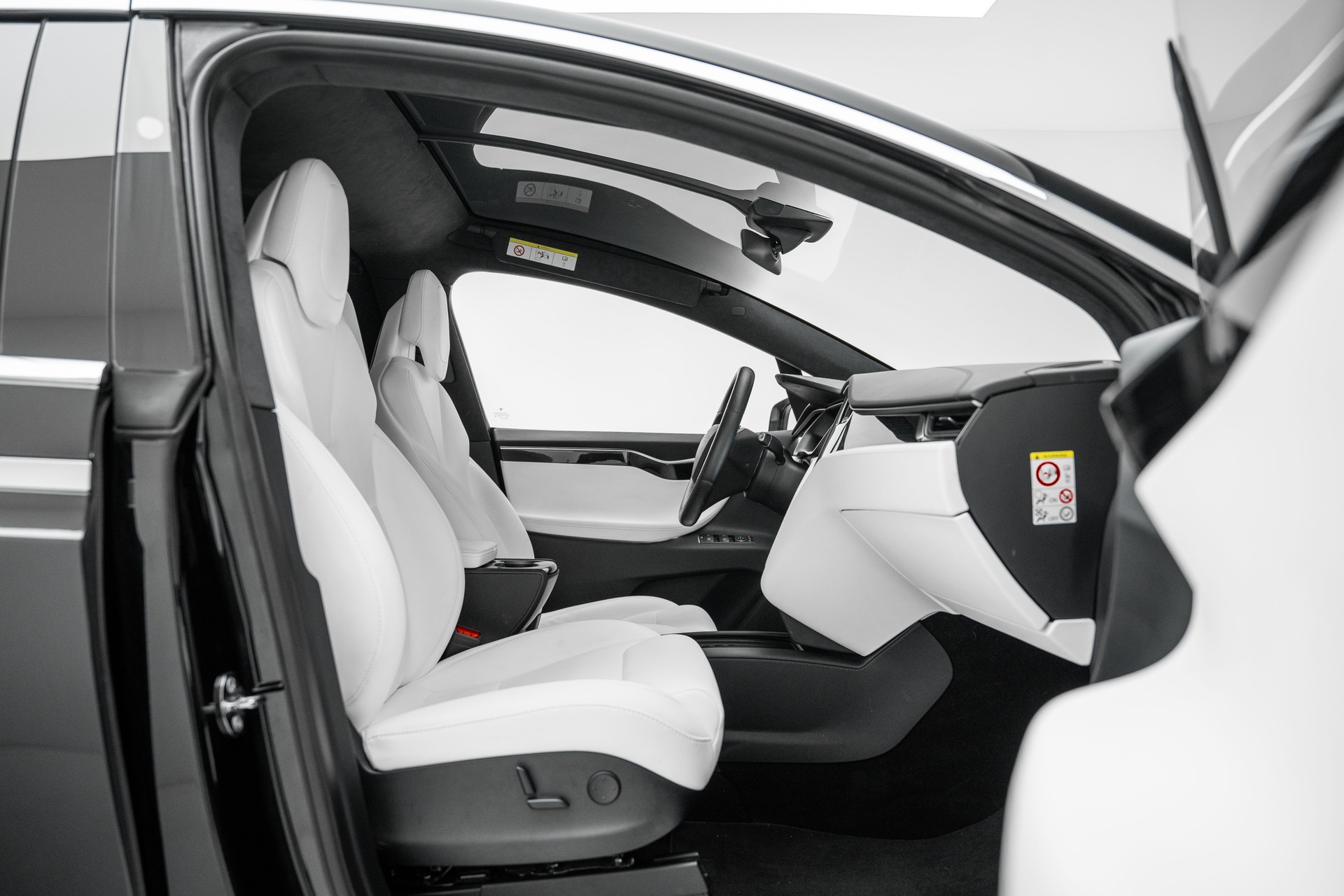 TESLA Model X 100 D-image-19