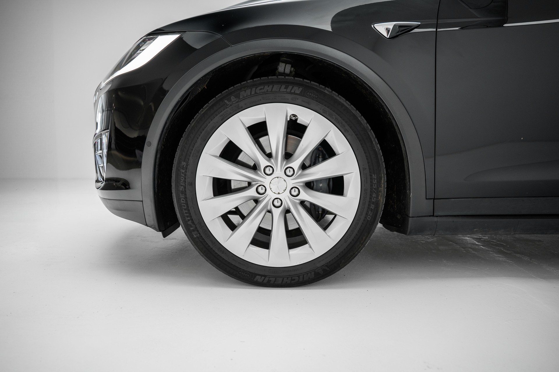 TESLA Model X 100 D-image-4
