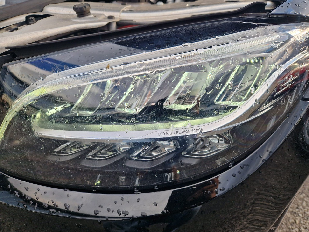 MERCEDES-BENZ C 200 Coupé 4Matic 9G-Tronic-image-14