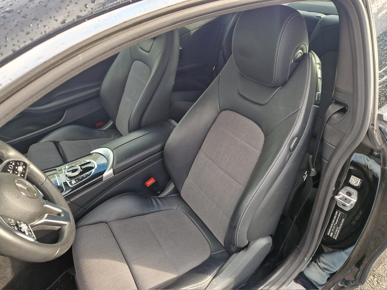 MERCEDES-BENZ C 200 Coupé 4Matic 9G-Tronic-image-7