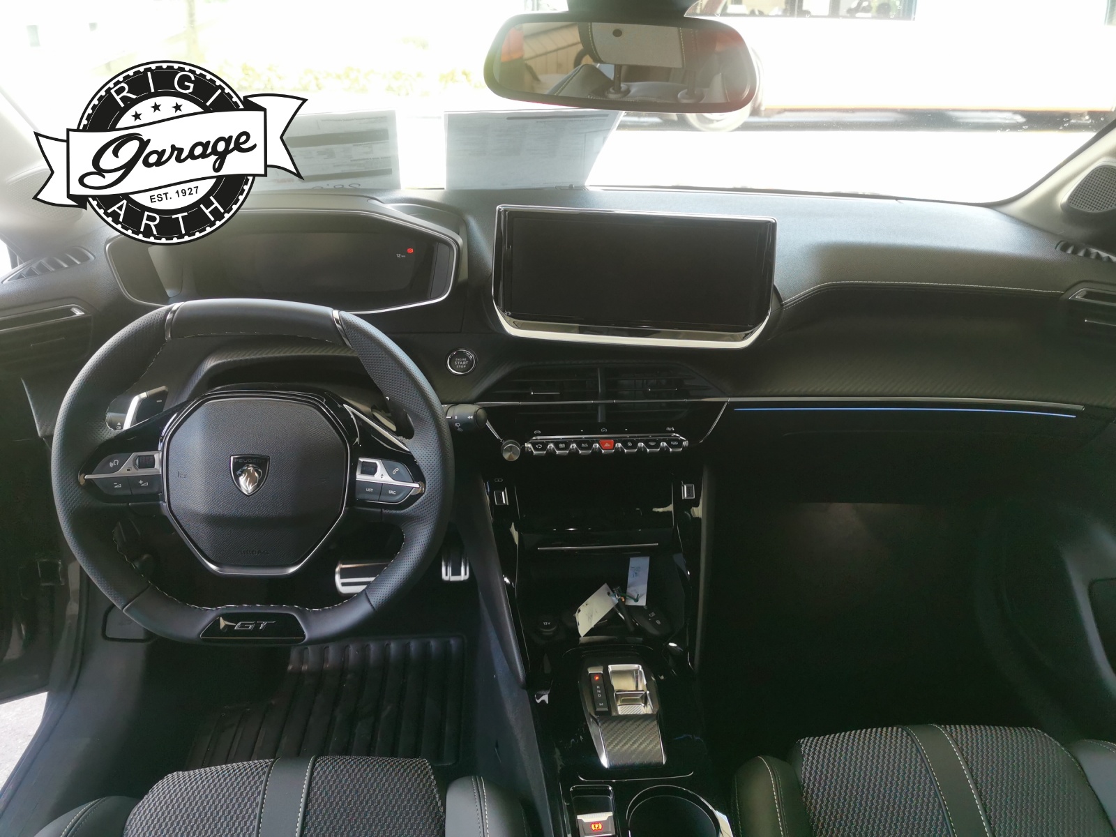 PEUGEOT 1.2 Hybrid 136 GT E-DCS6-image-4