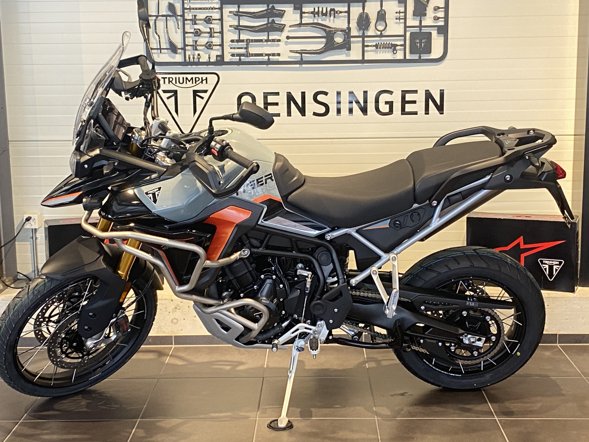 TRIUMPH Tiger 900 Desert Edition (4.49 % Power Leasing - Gültig bis 31.06.2026)-image-0
