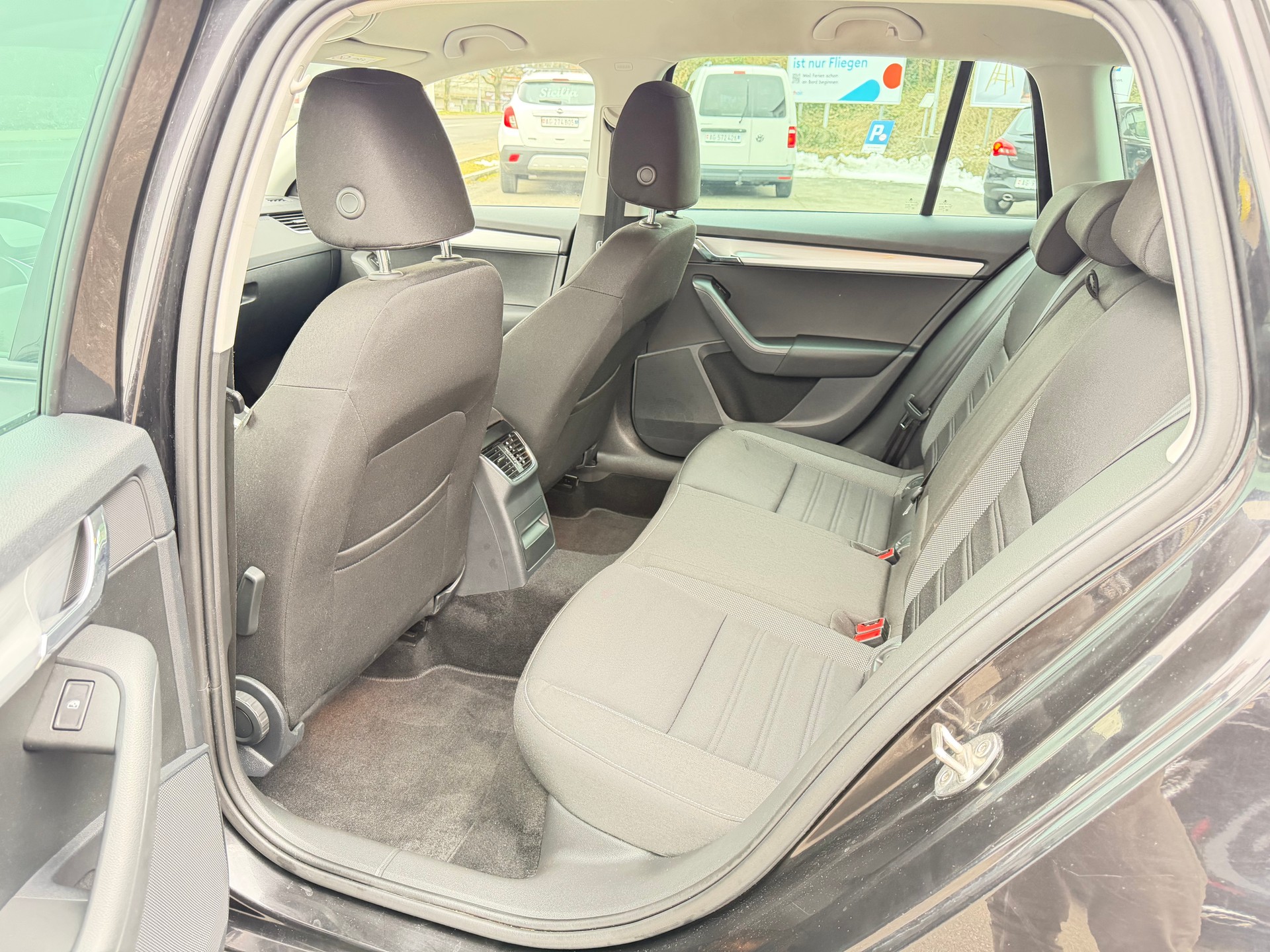 SKODA Octavia Combi 1.0 TSI Ambition DSG-image-18