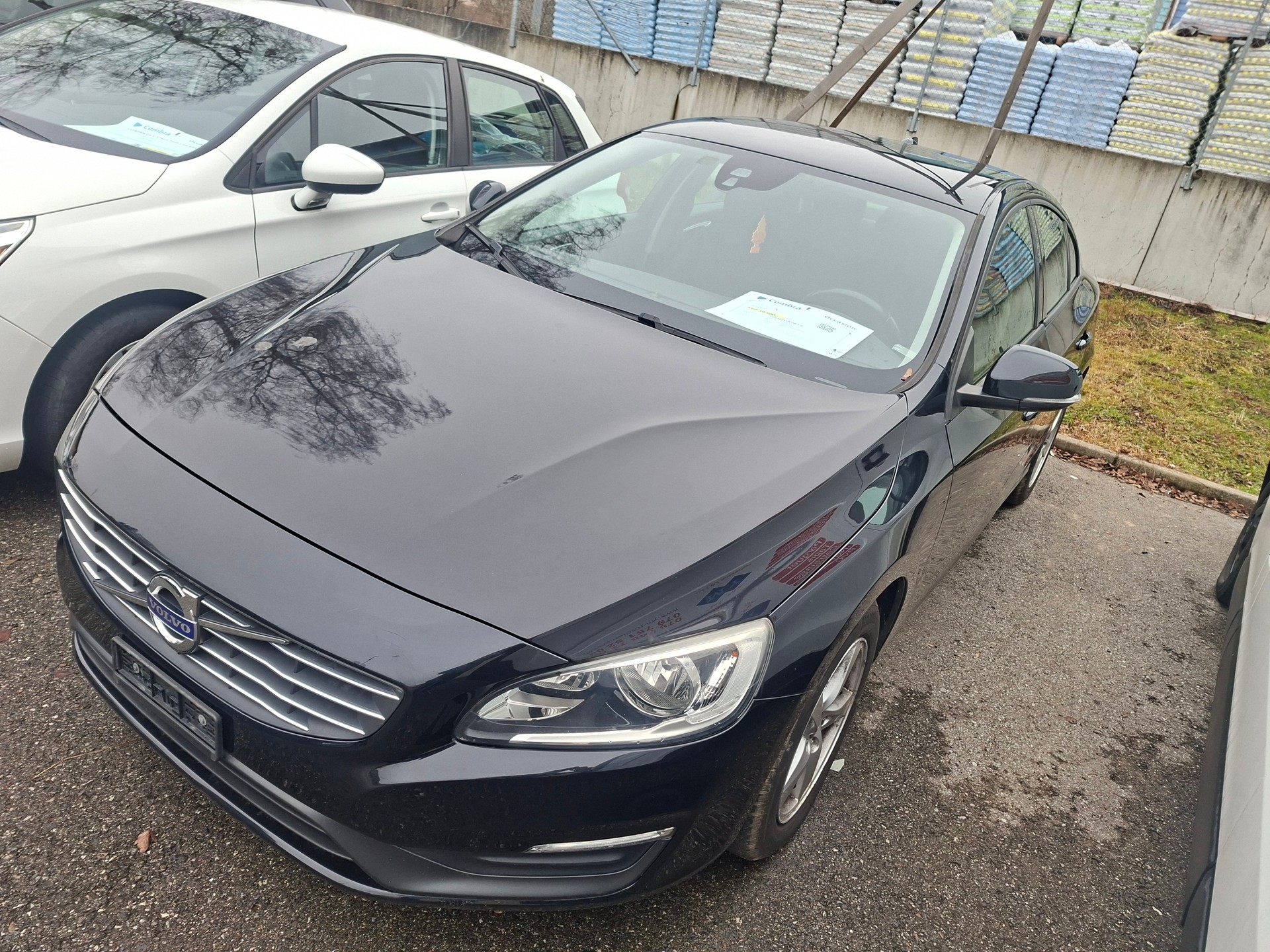 VOLVO S60 D4 Momentum A Geartronic-image-2