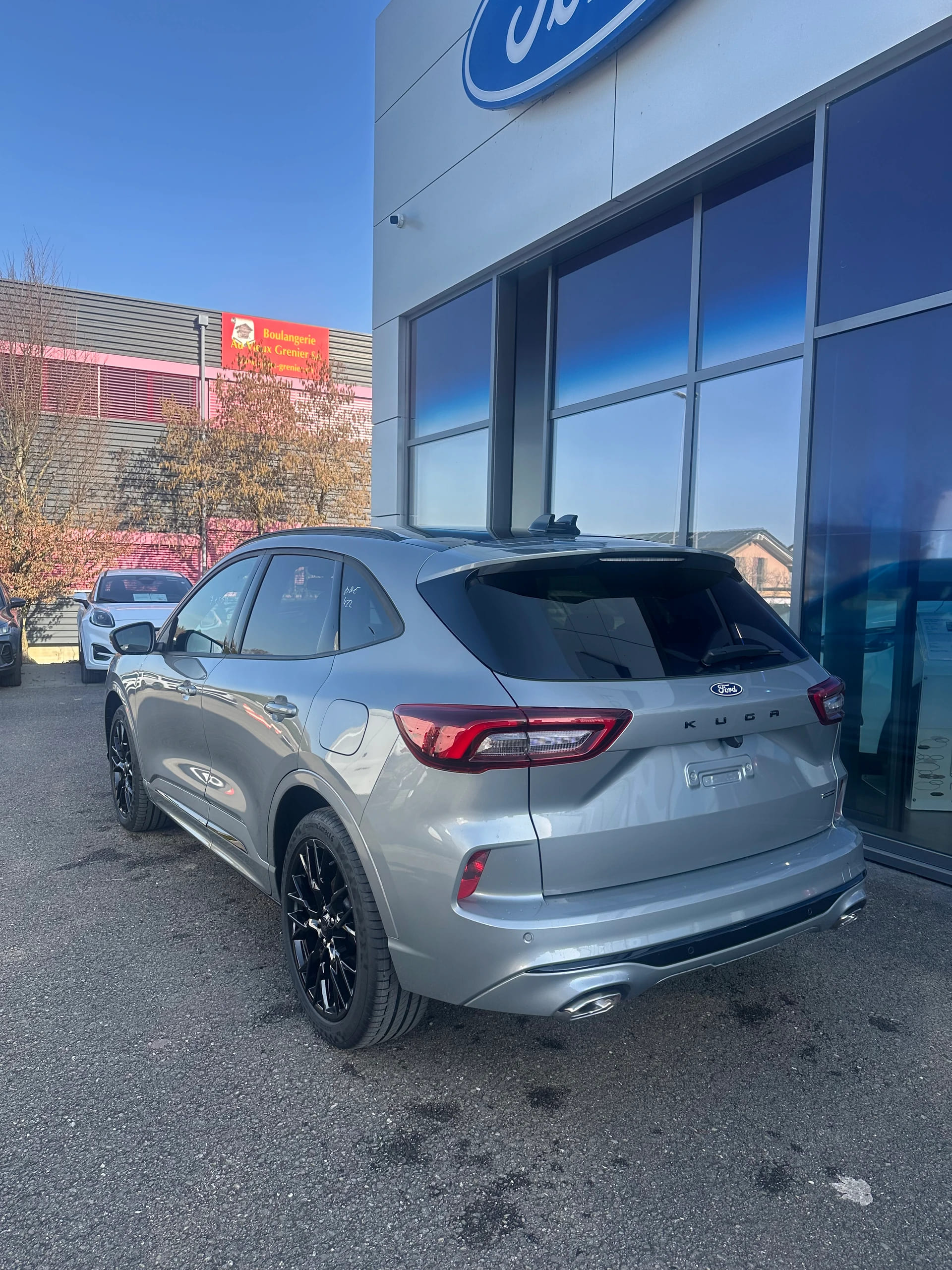 FORD Kuga 2.5 Hybrid Sound Edition FHEV/4x4-image-3