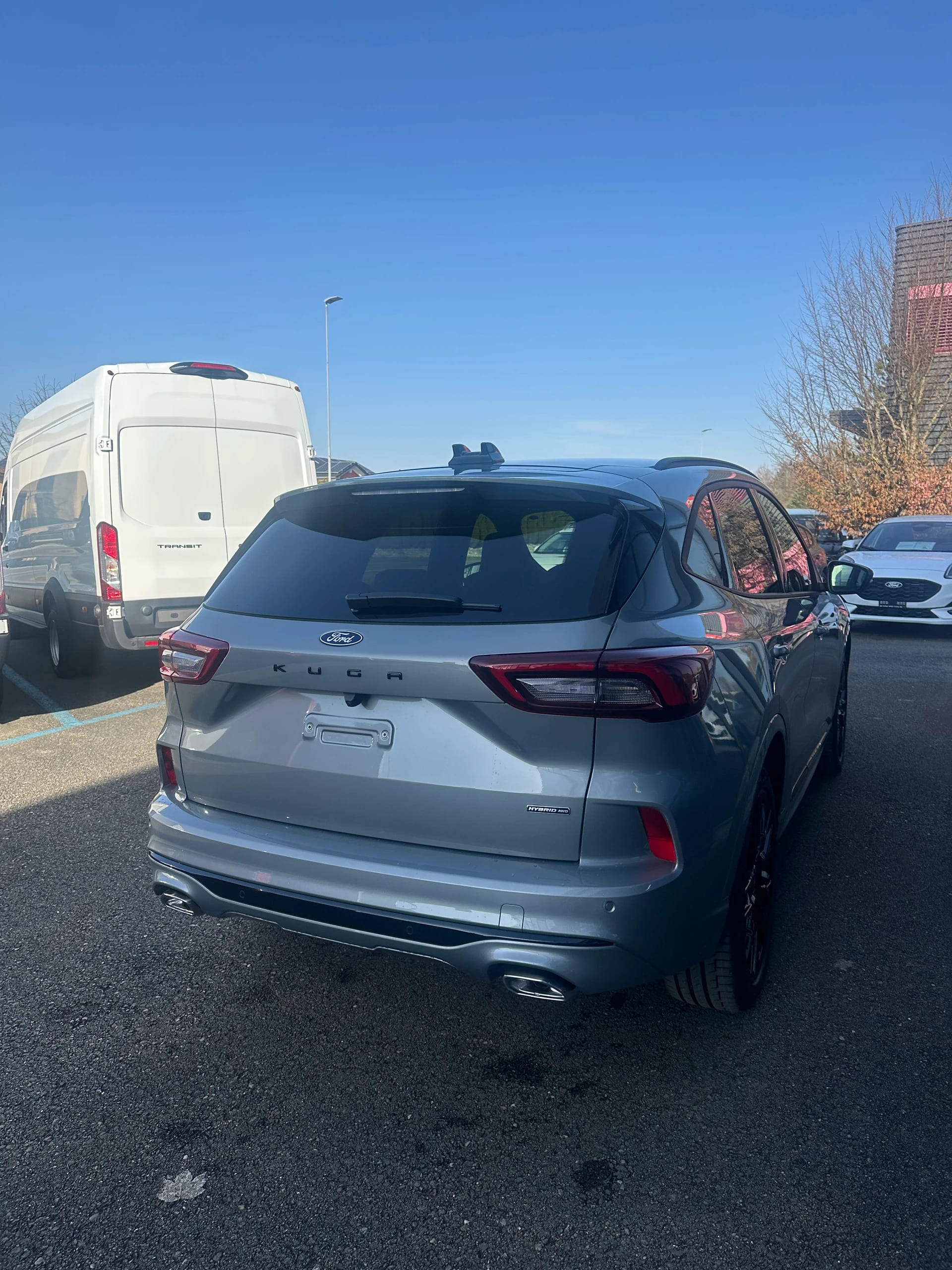 FORD Kuga 2.5 Hybrid Sound Edition FHEV/4x4-image-6