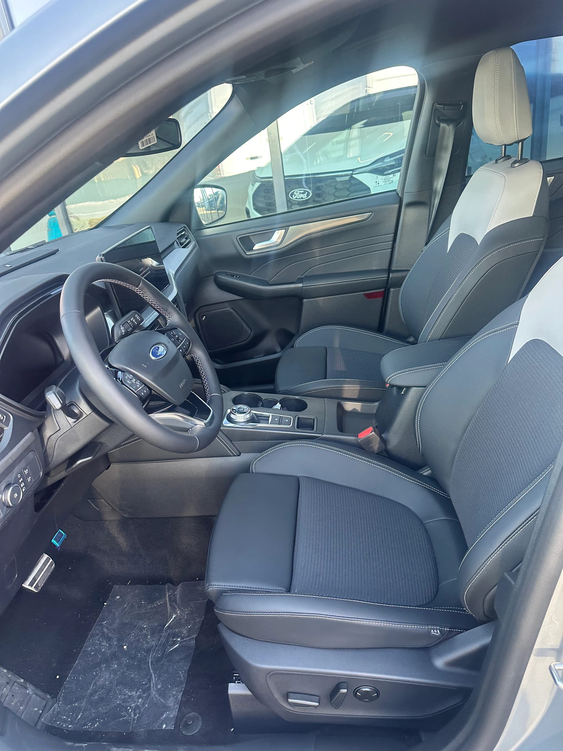 FORD Kuga 2.5 Hybrid Sound Edition FHEV/4x4-image-9