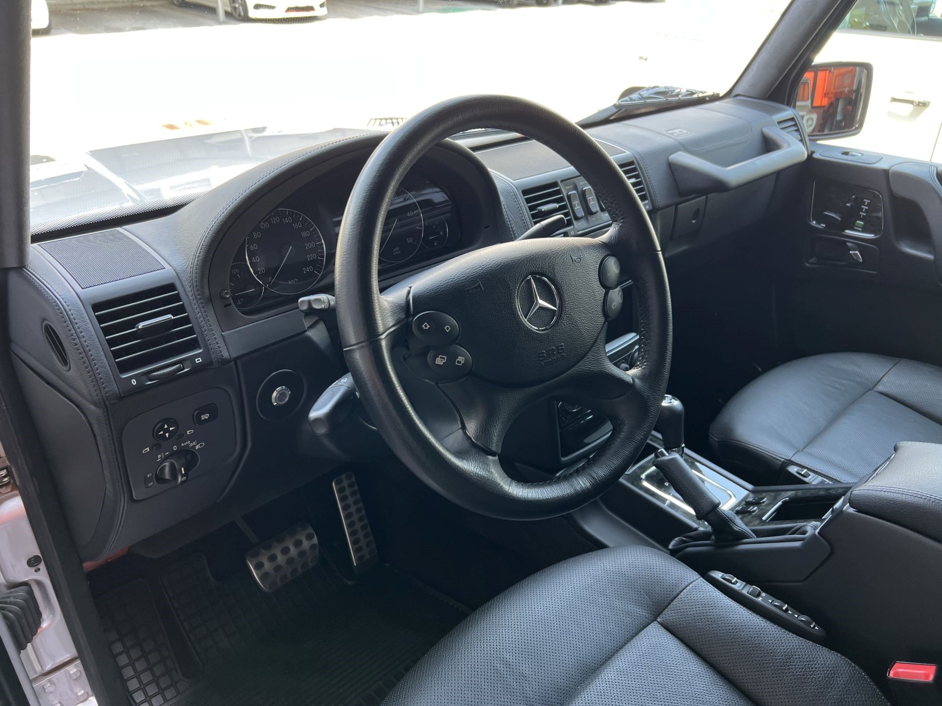 MERCEDES-BENZ G 350 BlueTEC 7G-Tronic-image-3