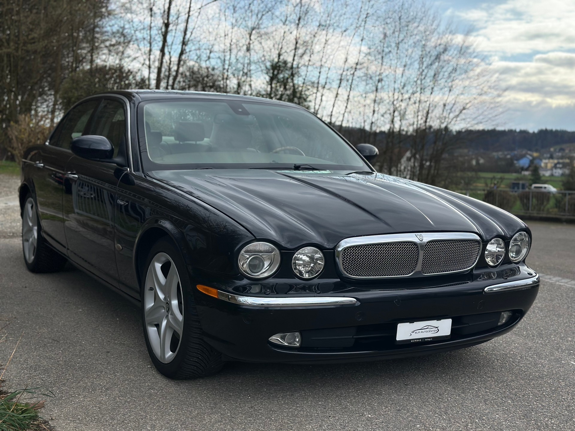 JAGUAR XJ6 2.7d V6 80 Anniversary-image-2