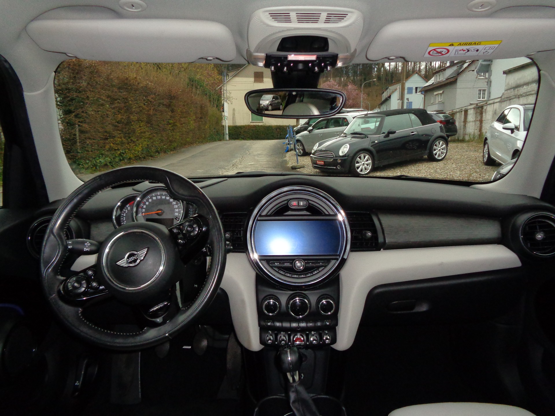MINI Cooper-image-10