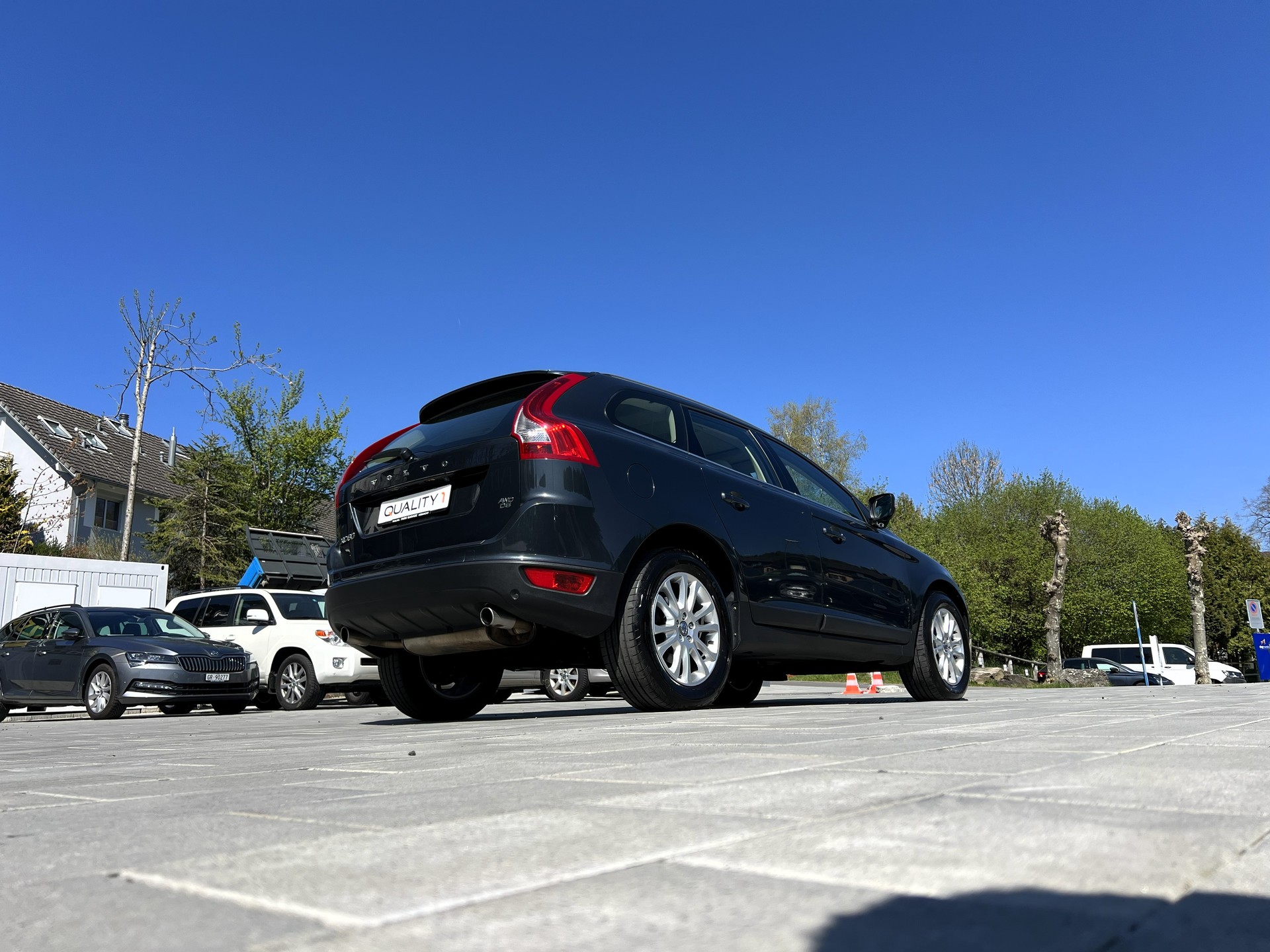 VOLVO XC60 D5 AWD Summum Geartronic-image-9