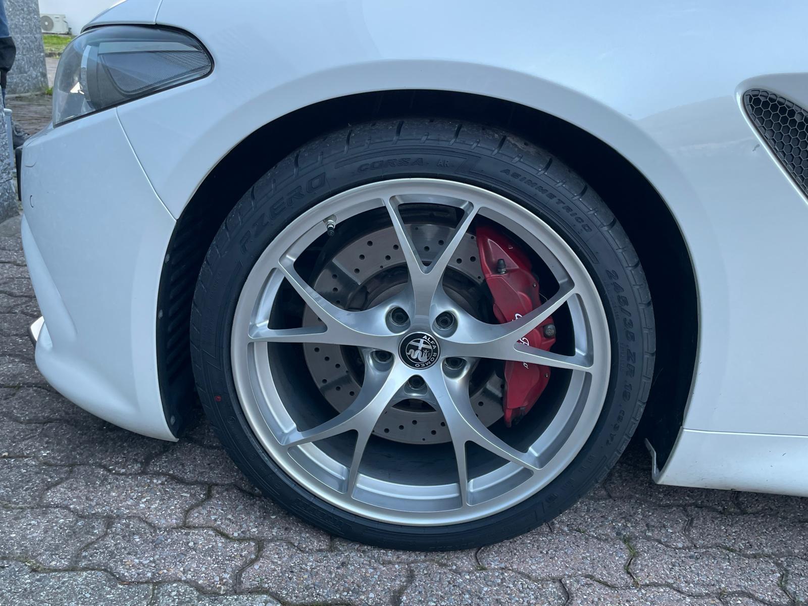 ALFA ROMEO Giulia 2.9 V6 Quadrifoglio Automatic-image-17