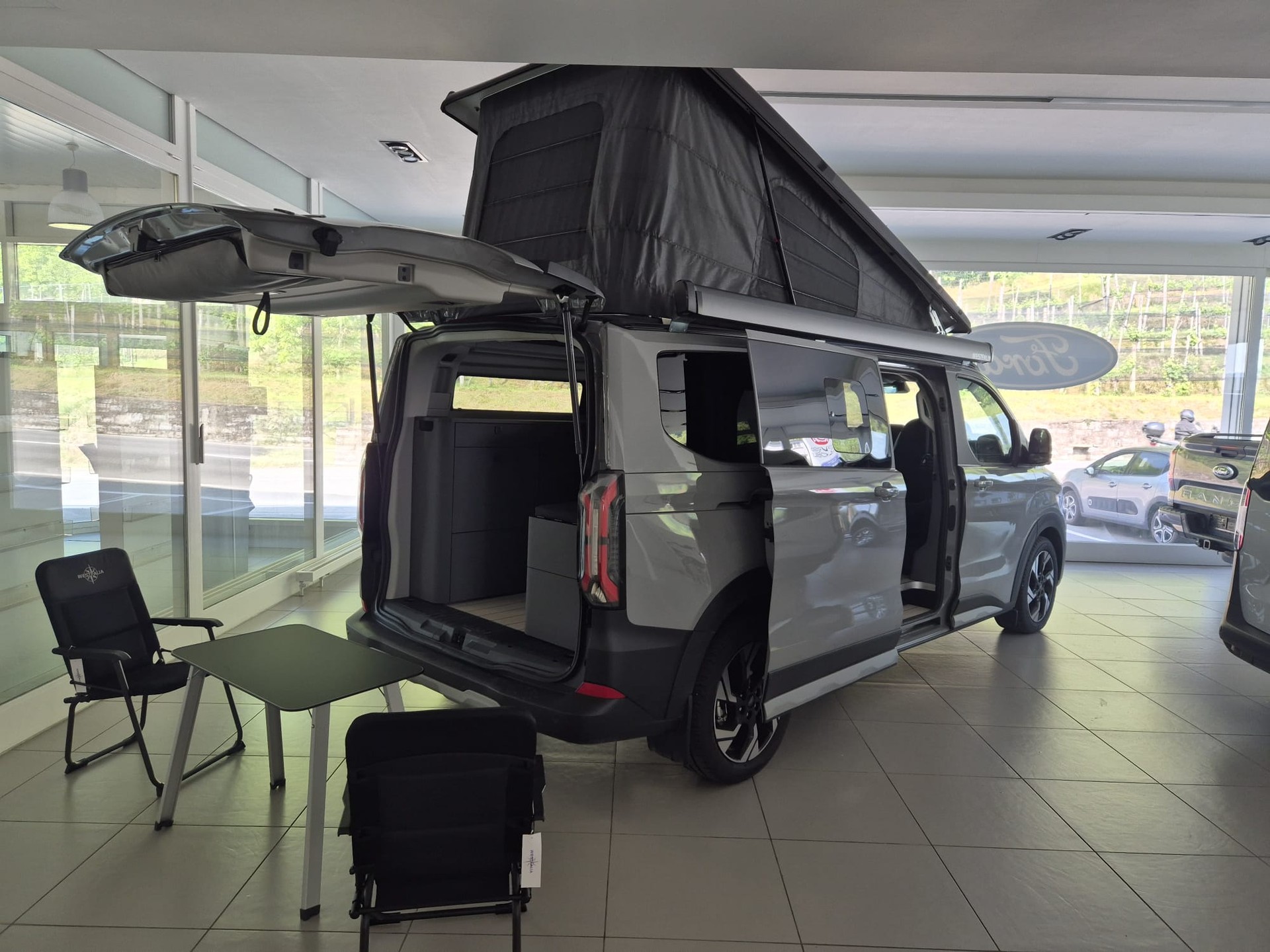 FORD Tourneo Bus 320 L2H1 Nugget Active Automat 4x4-image-4