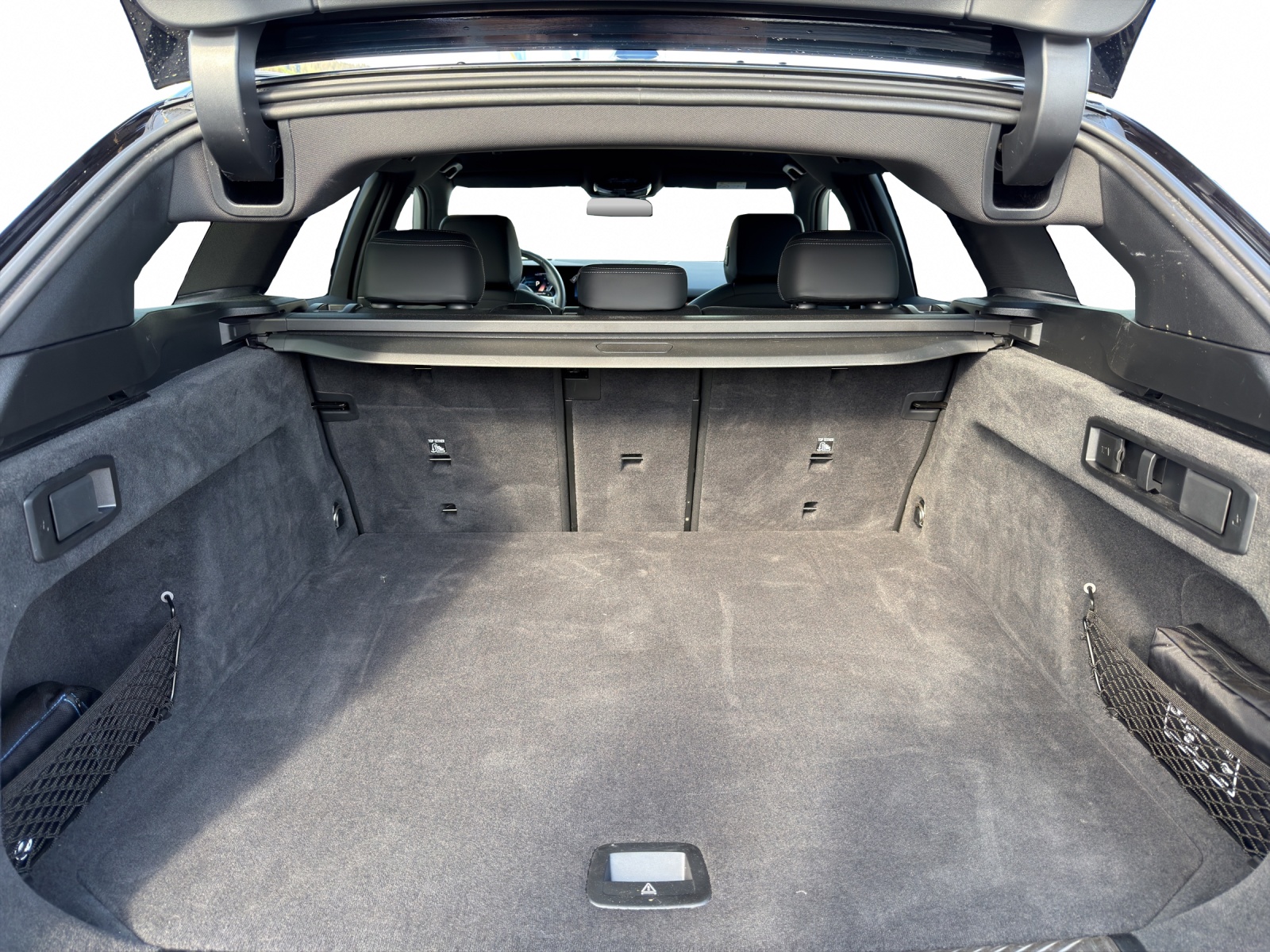 BMW 520d xDrive Touring M Sport-image-21