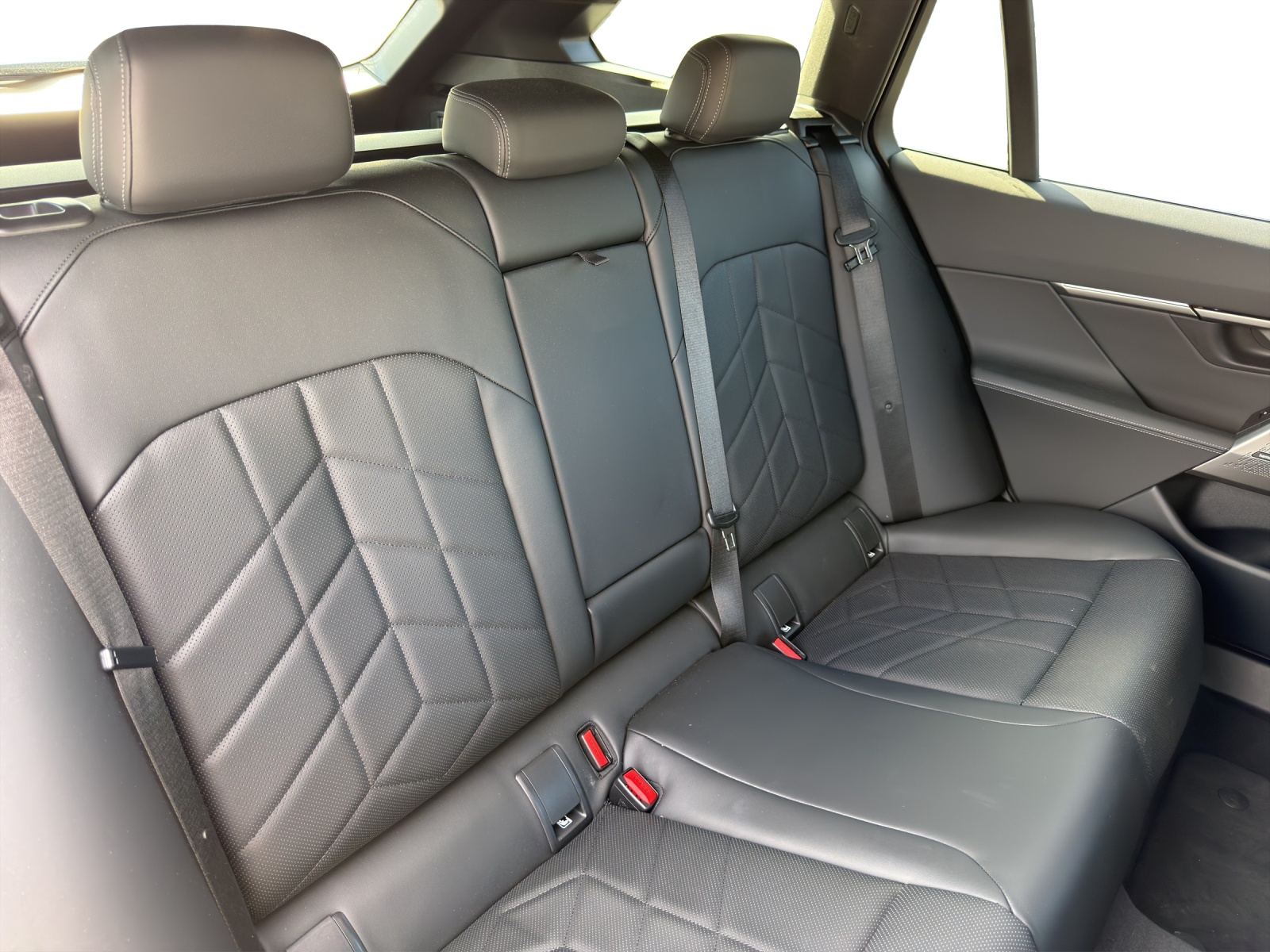BMW 520d xDrive Touring M Sport-image-18