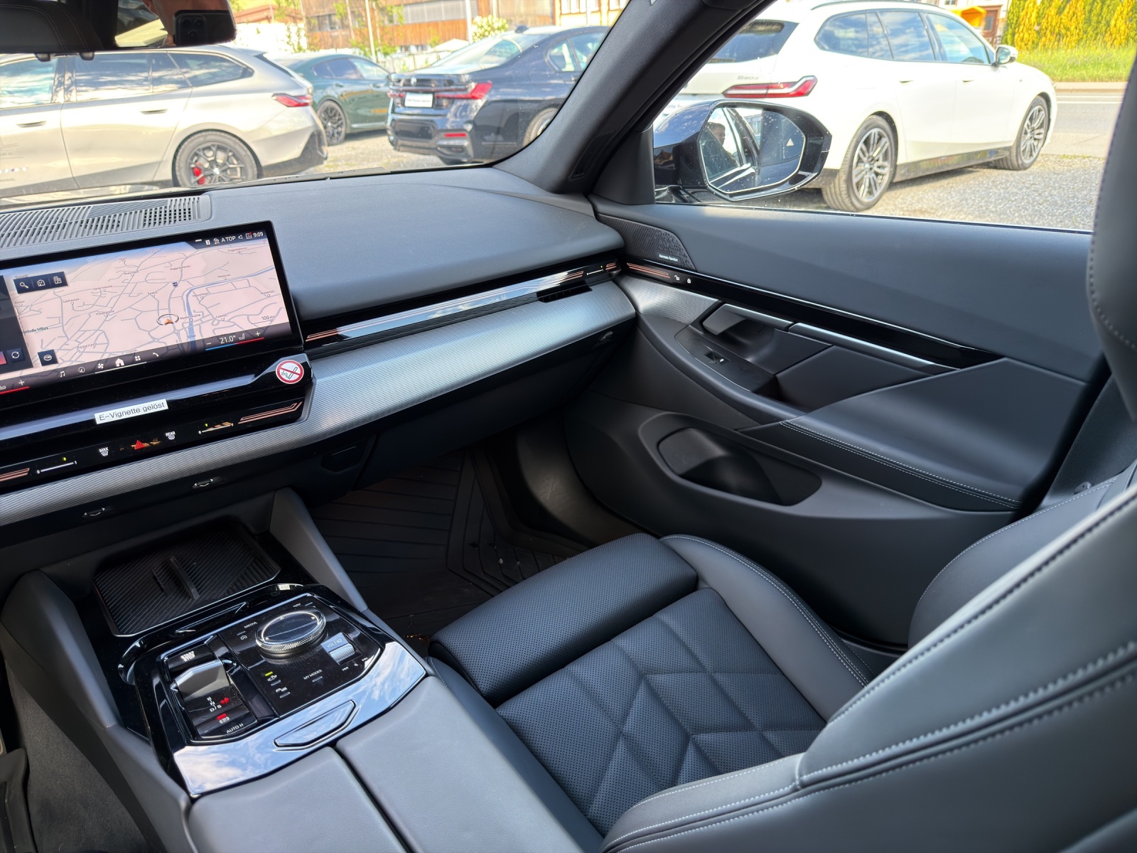 BMW 520d xDrive Touring M Sport-image-15