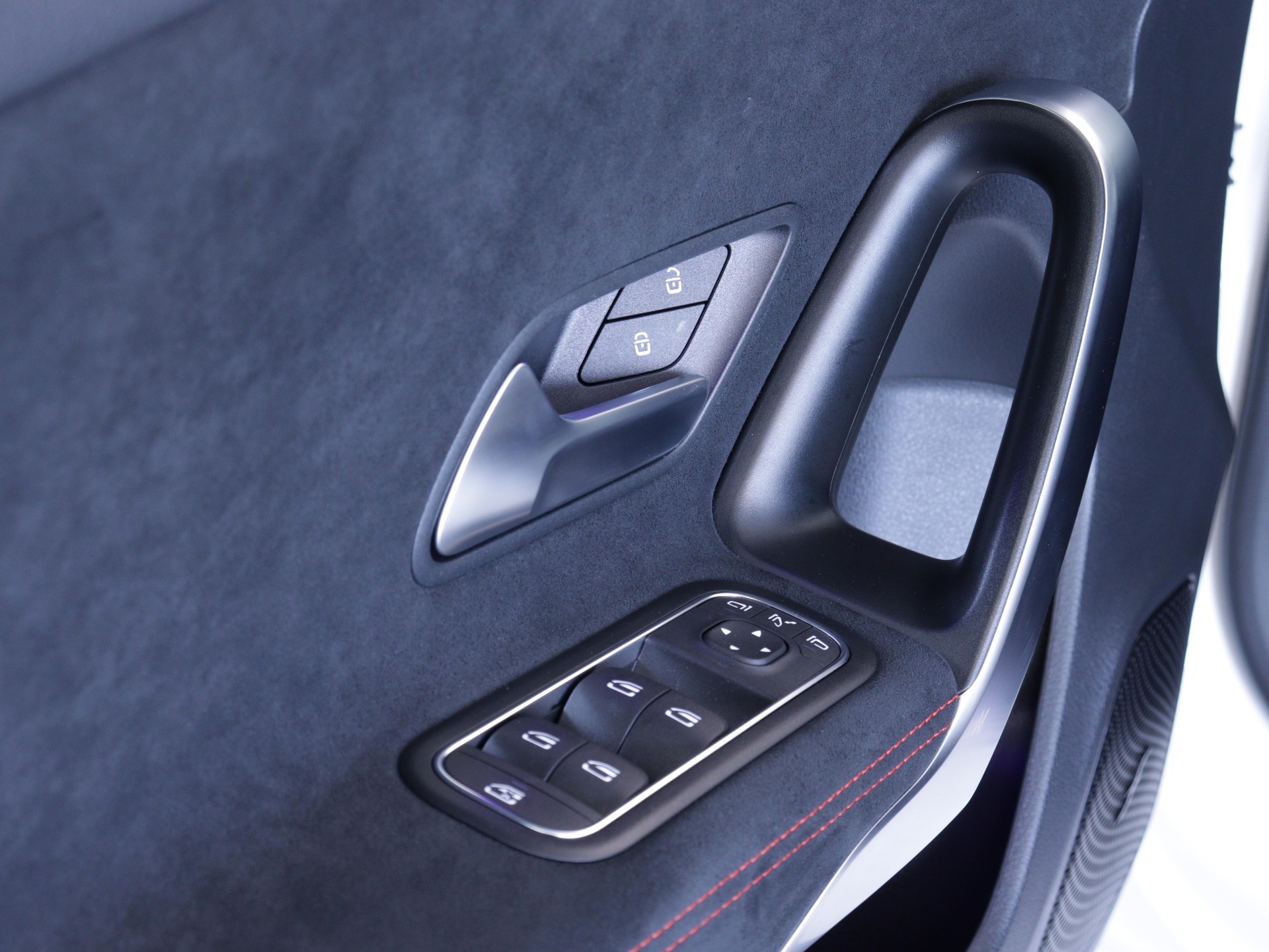 MERCEDES-BENZ A 180 AMG Line-image-8
