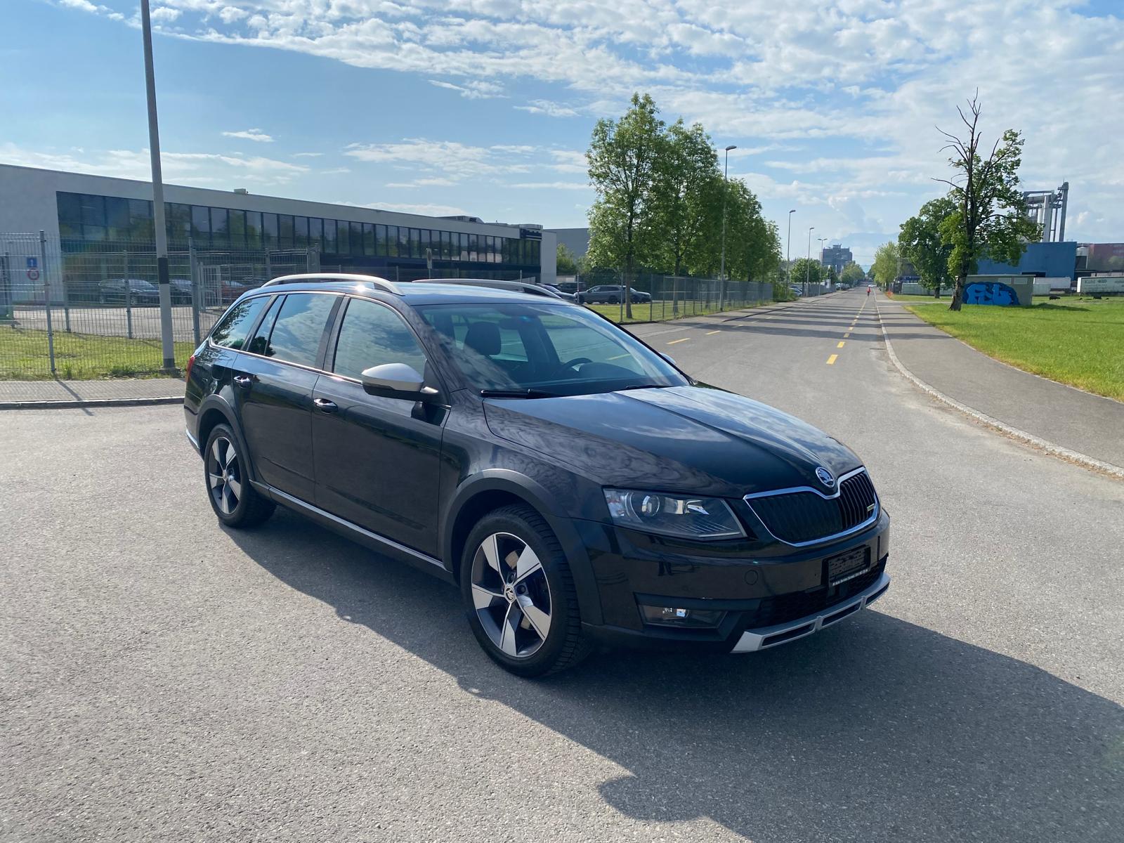 SKODA Octavia Combi 2.0 TDI Scout 4x4 DSG