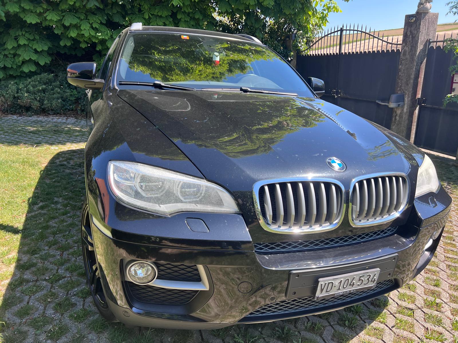 BMW xDrive 40d-image-2