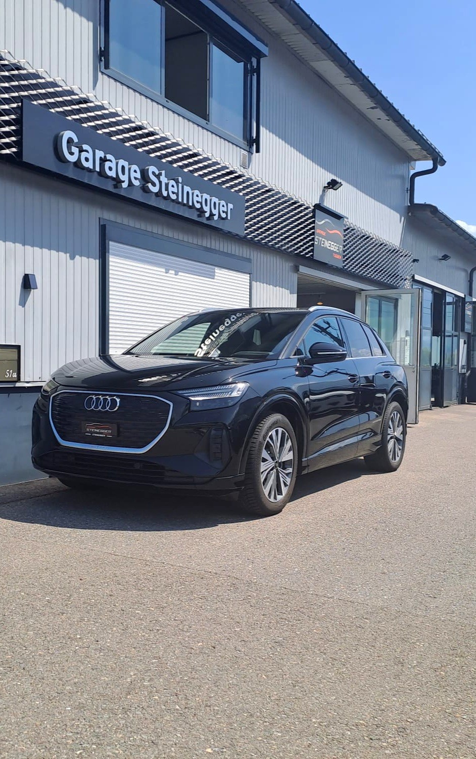 AUDI Q4 e-tron 50 quattro