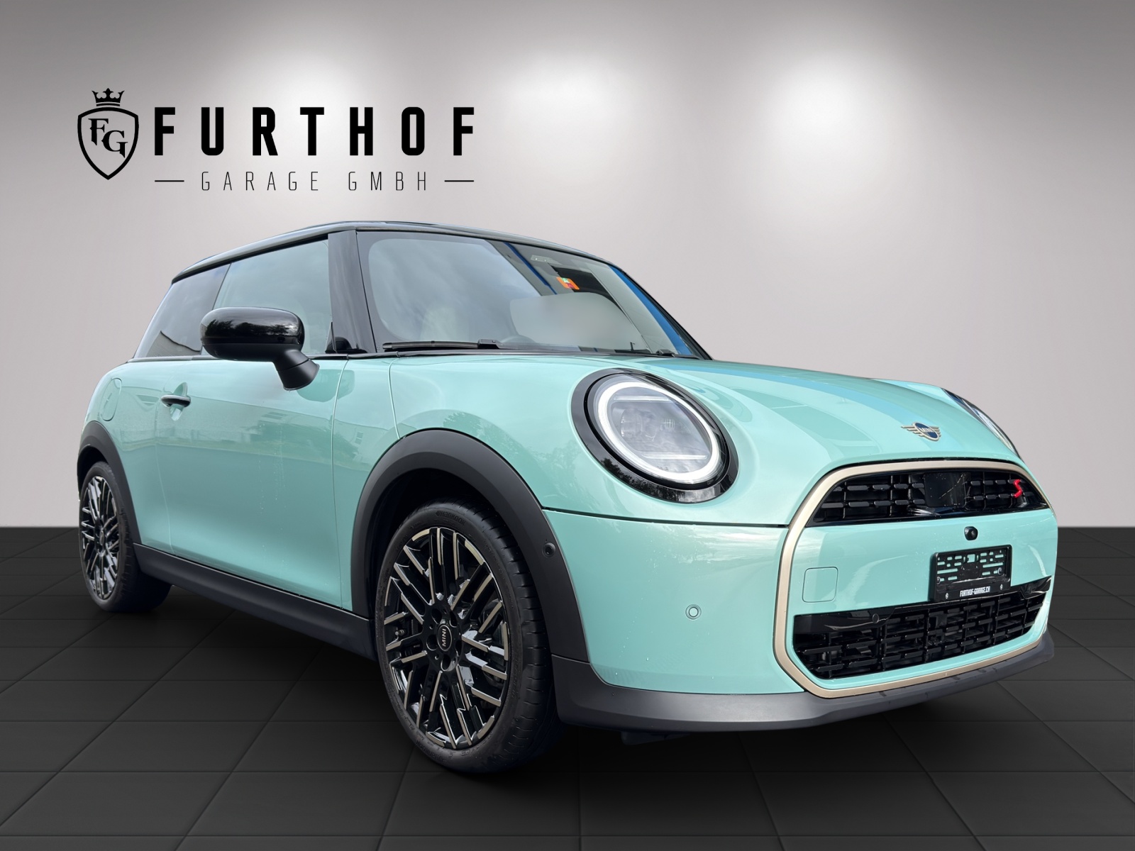 MINI Cooper S DKG-showroom-element-1