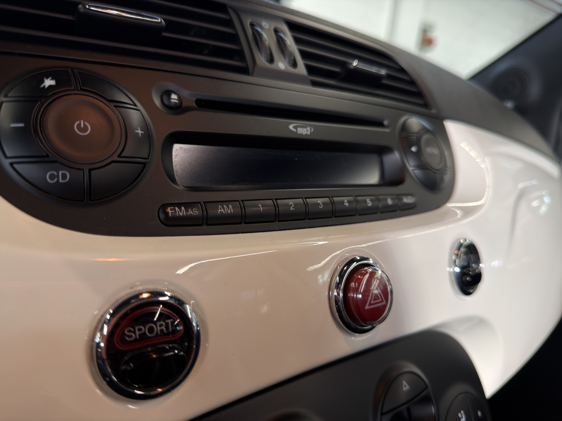 FIAT 500C 1.4 16V Turbo Abarth Dualogic-image-14