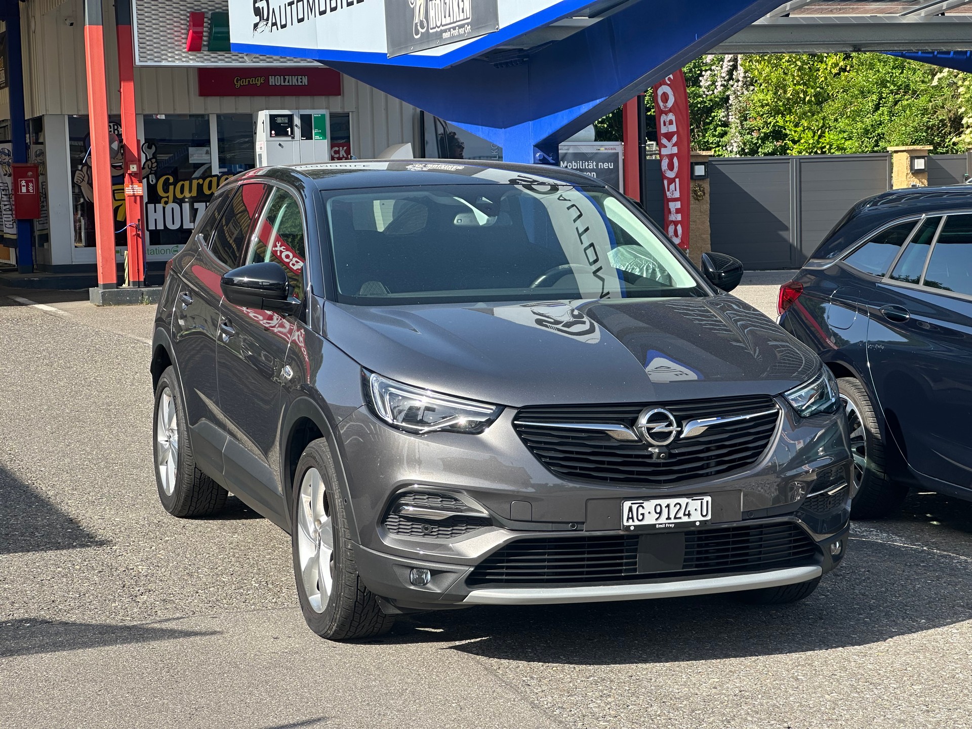 OPEL Grandland X 1.2i TP 120 Years Edition Automatik-image-1