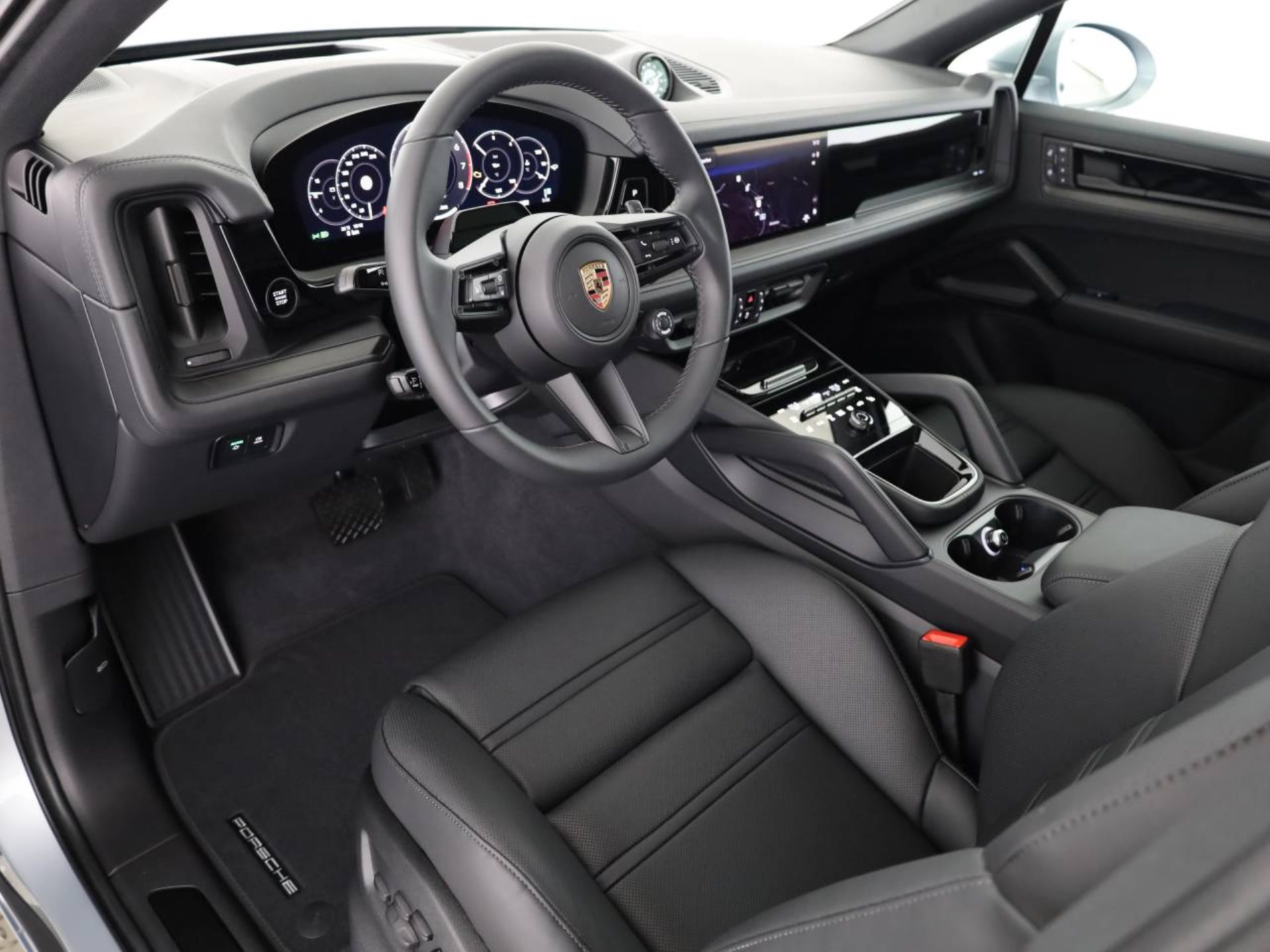 PORSCHE Cayenne E-Hybrid Coupé Black Edition-showroom-element-3