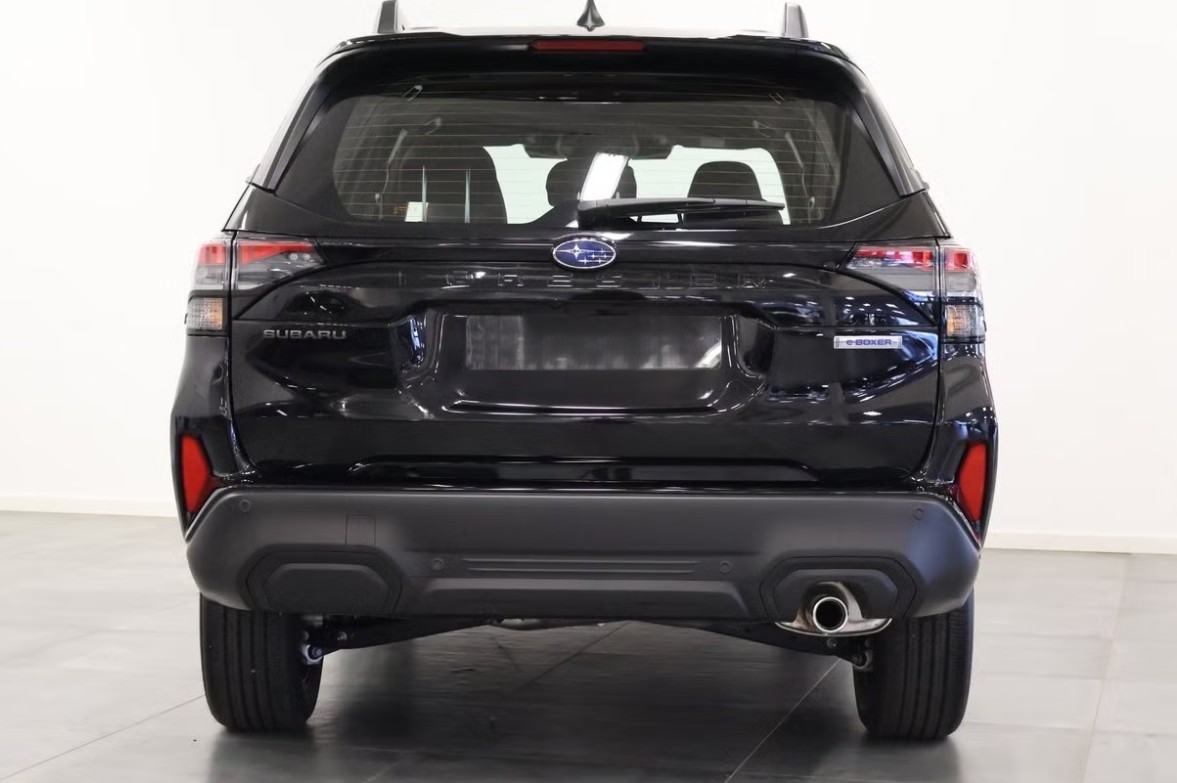 SUBARU Forester 2.0i e-Boxer Advantage Lineartronic-image-1