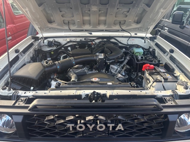 TOYOTA GRJ 78 Buschtaxi-image-4