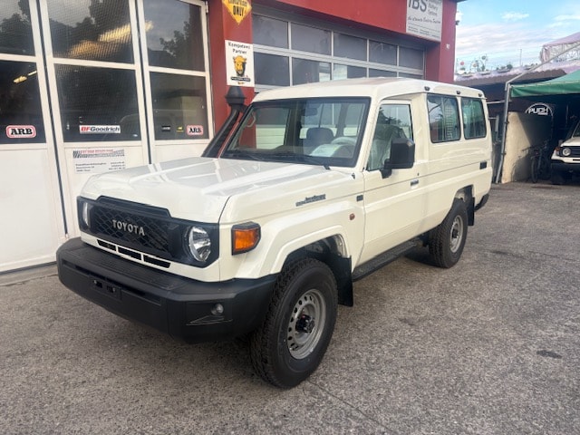 TOYOTA GRJ 78 Buschtaxi