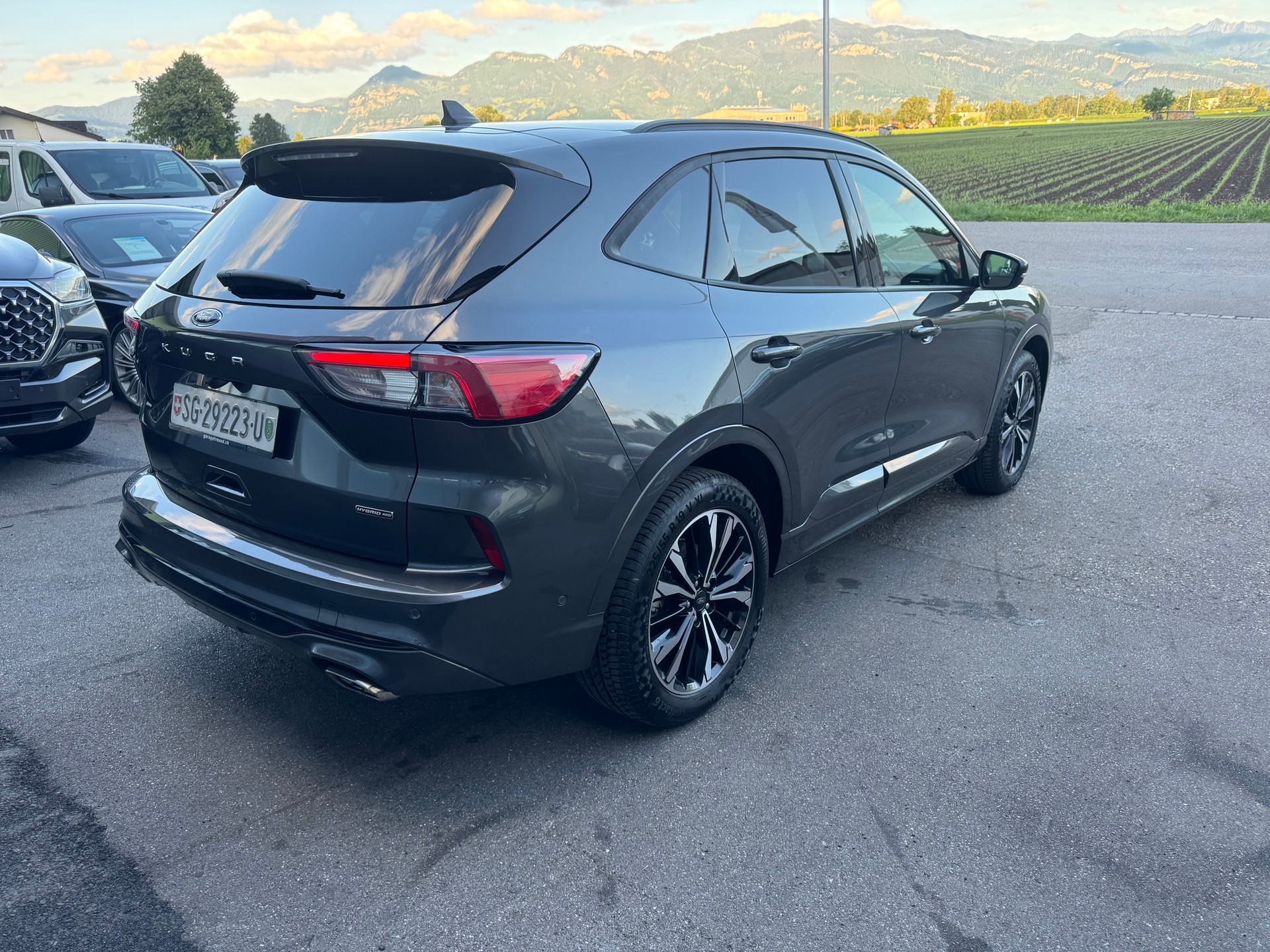 FORD Kuga 2.5 FHEV ST-Line X 4WD-image-7