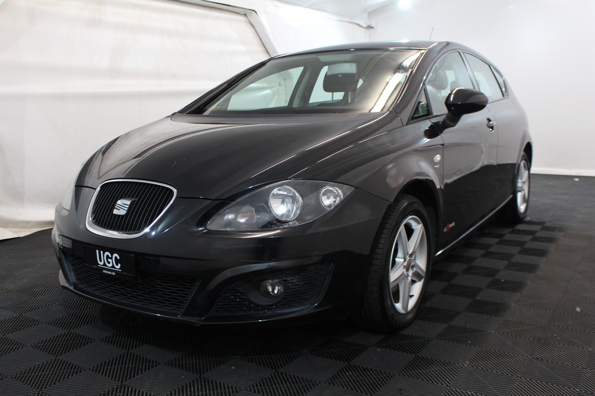 SEAT Leon 1.2 TSI Reference-showroom-element-2