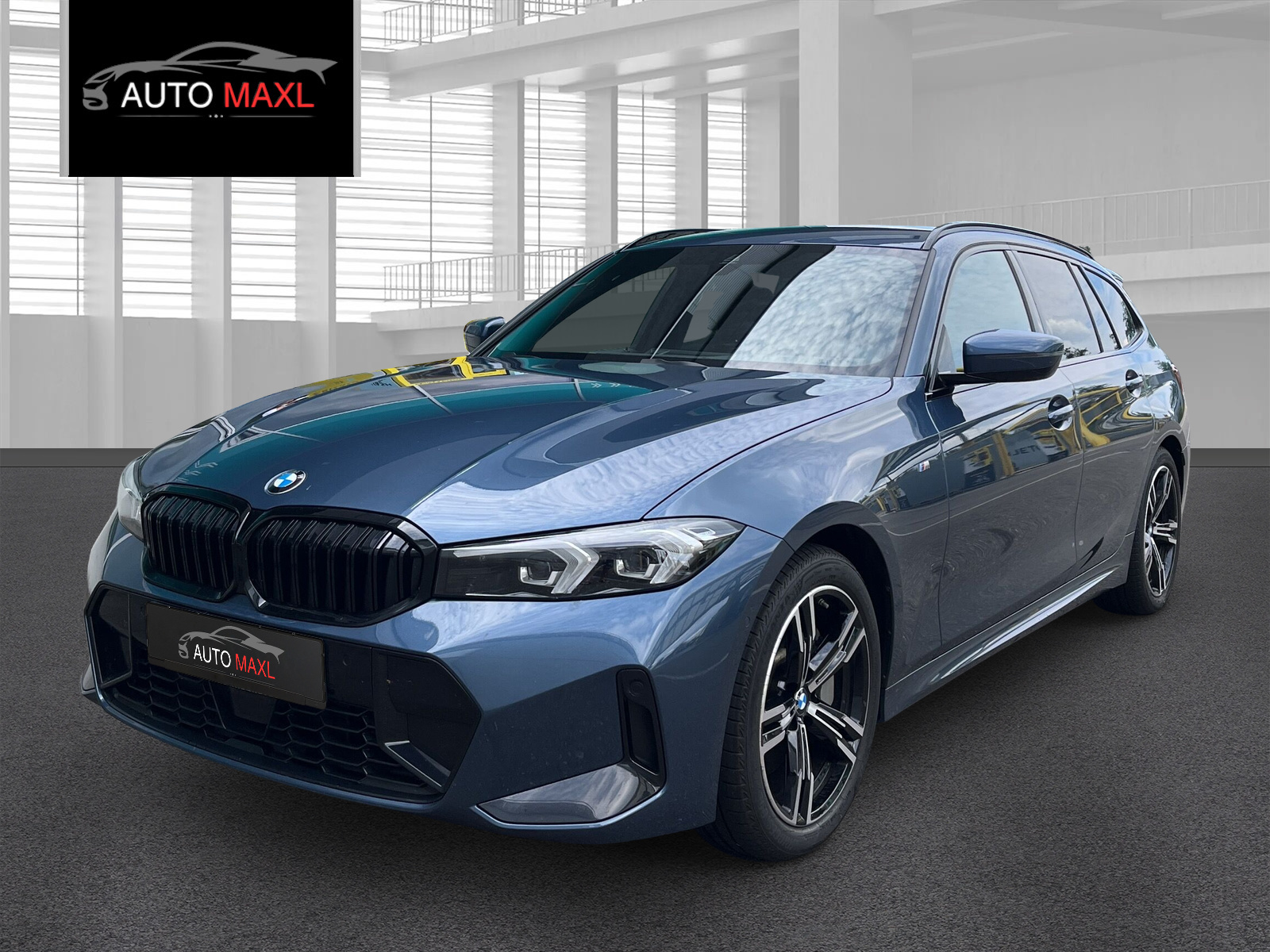 BMW 330i Touring xDrive SAG M Sport-showroom-element-1