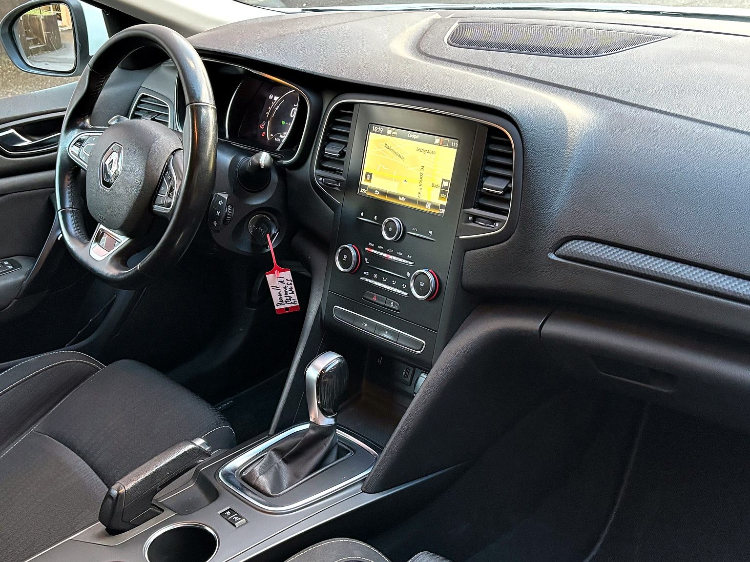 RENAULT Mégane 1.5 dCi Business EDC-image-4