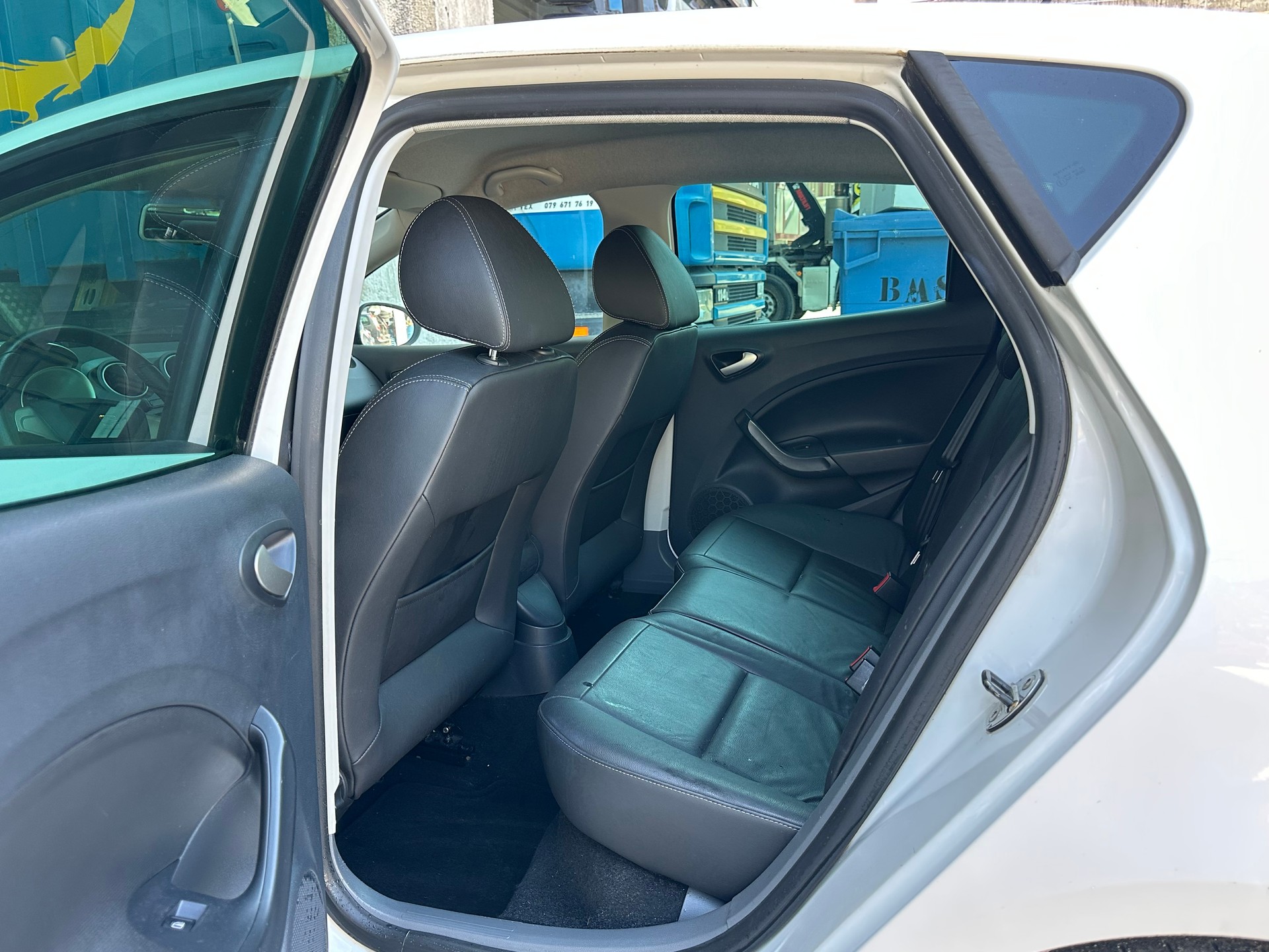 SEAT Ibiza 1.2 TSI Sport DSG-image-14