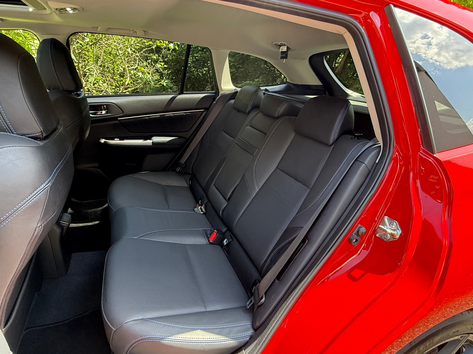 SUBARU Levorg 1.6DIT Luxury AWD Lineartronic-image-12