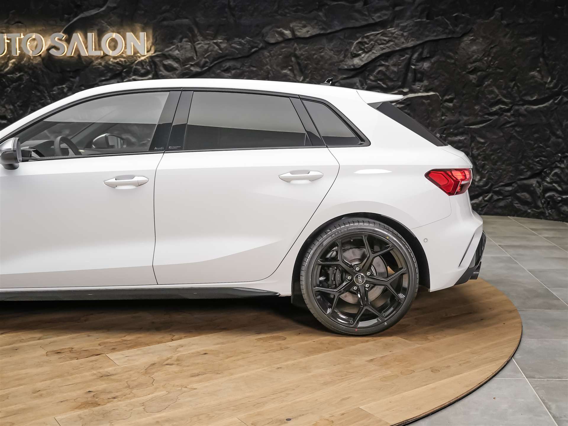 AUDI S3 Sportback TFSI quattro S-tronic *Werksgarantie*Abstandsregler*Parkassistent*-image-18